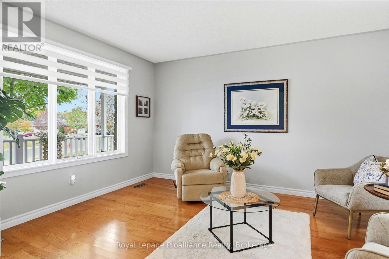 2979 Jennifer Drive, Peterborough (Northcrest Ward 5), Ontario  K9L 1Z9 - Photo 5 - X13847222