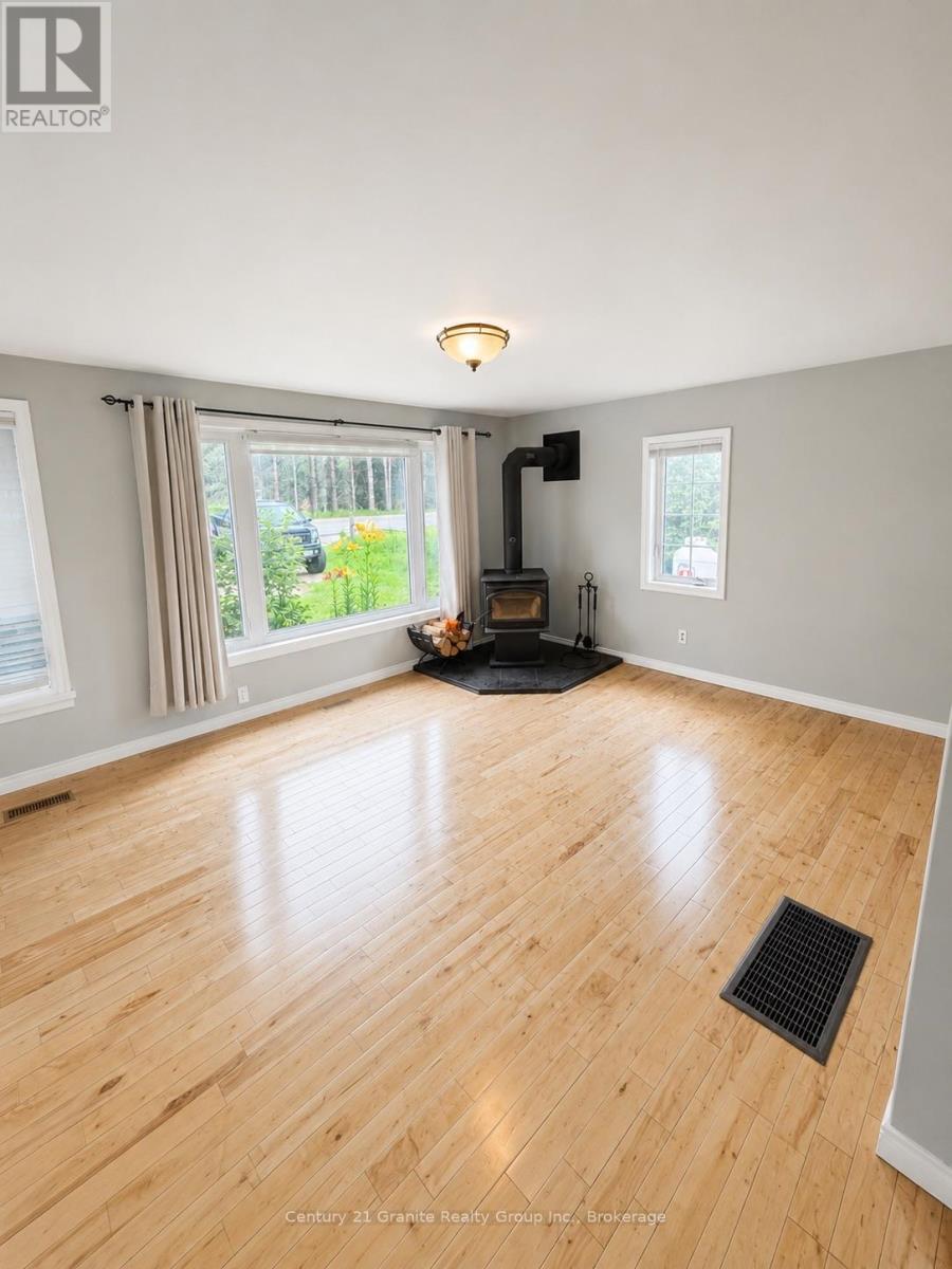 1367 Detlor Road, Bancroft (Dungannon Ward), Ontario  K0L 2L0 - Photo 5 - X13847224