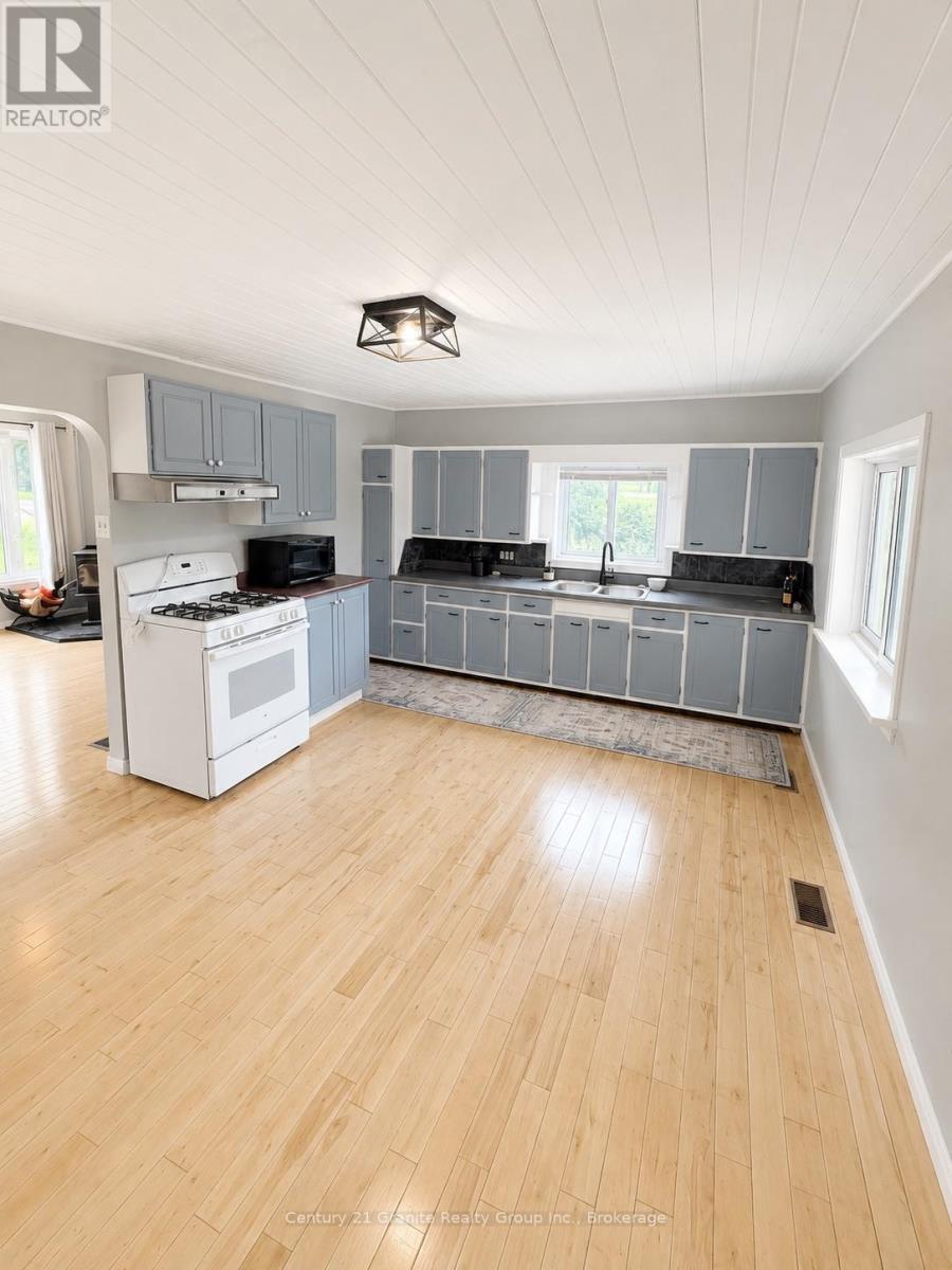 1367 Detlor Road, Bancroft (Dungannon Ward), Ontario  K0L 2L0 - Photo 8 - X13847224