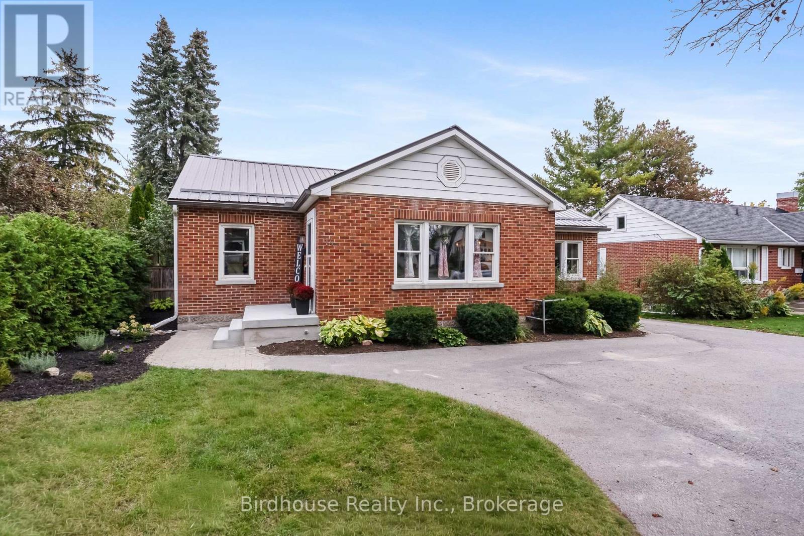 14 Angeline Street S, Kawartha Lakes (Lindsay), Ontario  K9V 3K8 - Photo 3 - X13848468