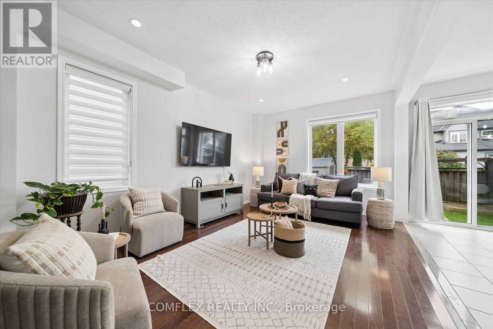 59 Hodnett Crescent, Clarington (Newcastle), Ontario  L1B 1R6 - Photo 11 - E13848564