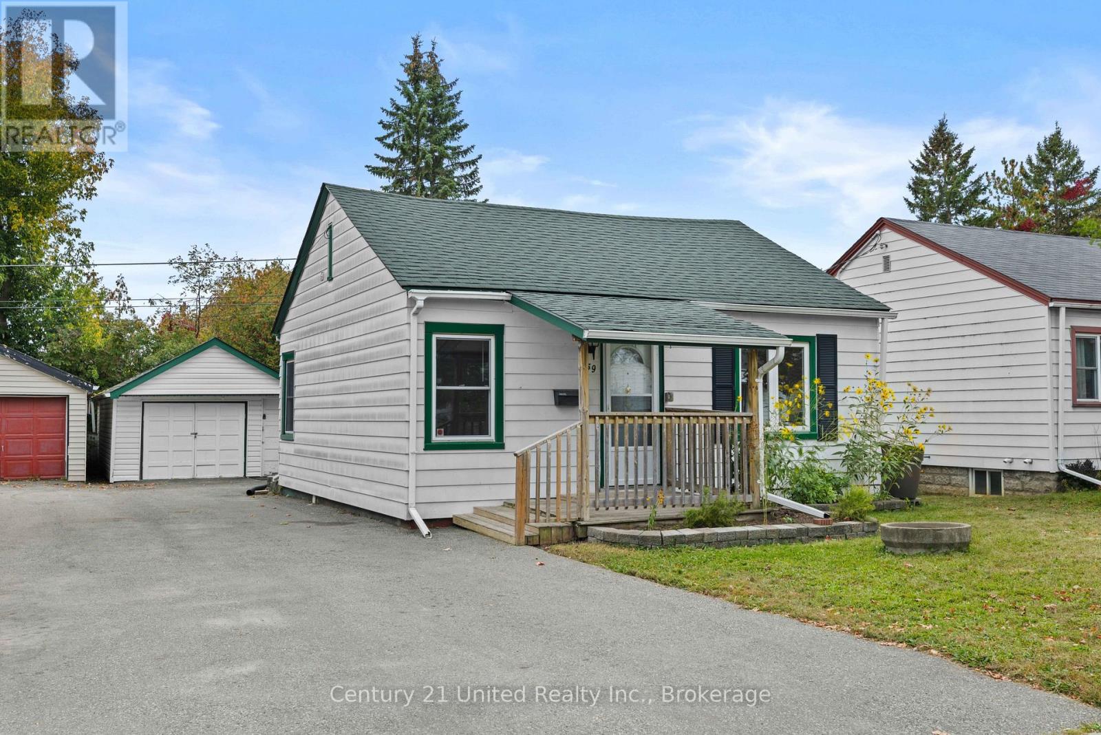 759 St. Mary's Street, Peterborough, Ontario  K9J 4H1 - Photo 3 - X13850594