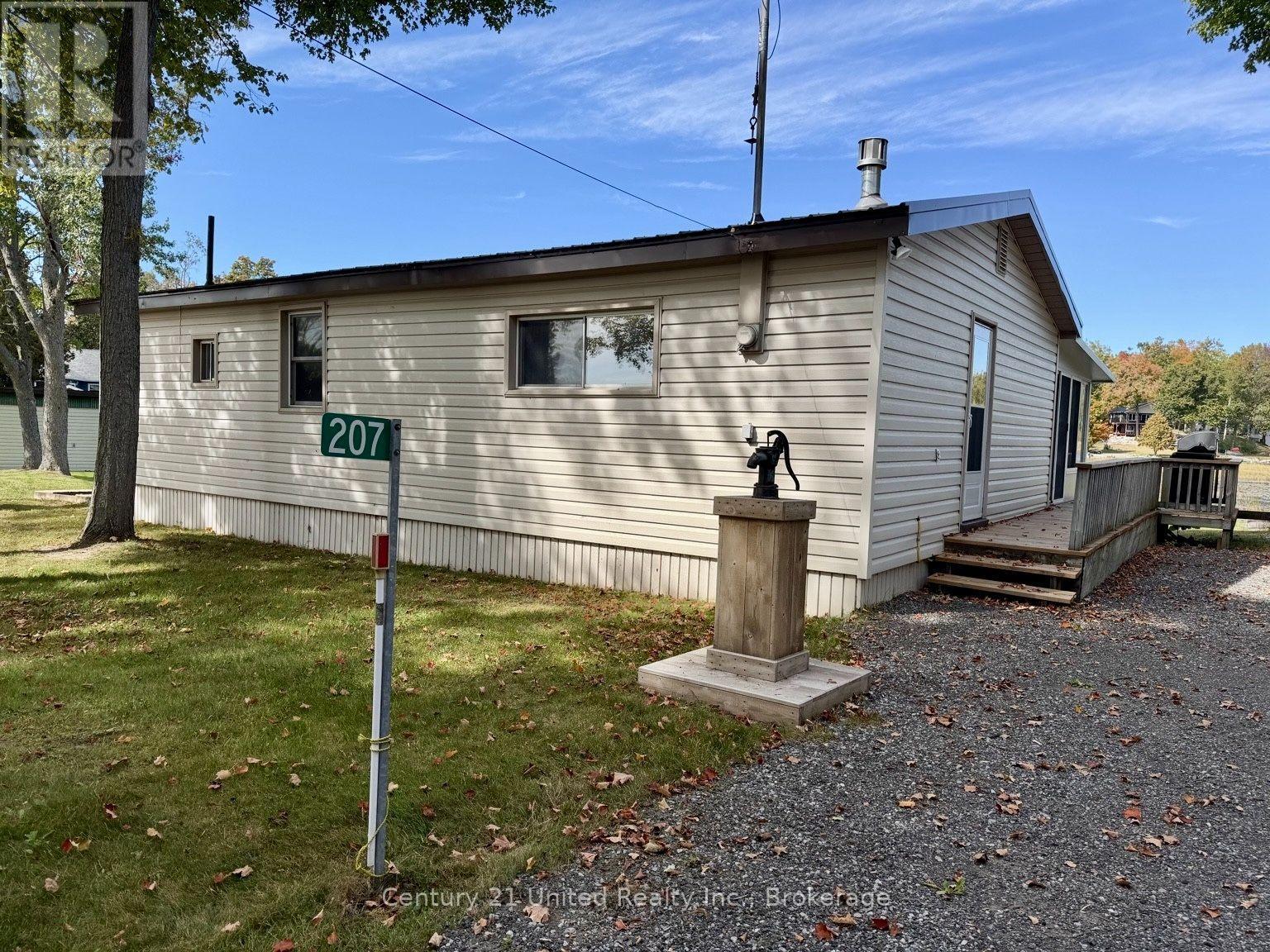 207 Rollies Point Road, Curve Lake First Nation 35, Ontario  K0L 2H0 - Photo 2 - X13851414