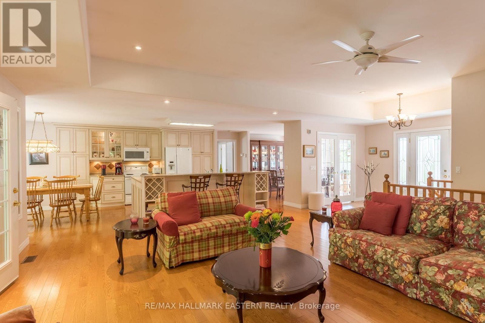 27 Woodland Trail, Kawartha Lakes (Manvers), Ontario  K0L 1A0 - Photo 12 - X13852050