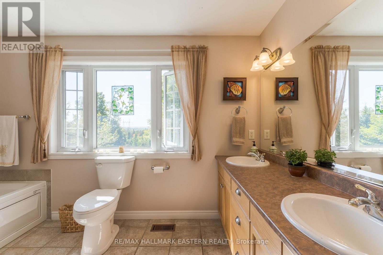 27 Woodland Trail, Kawartha Lakes (Manvers), Ontario  K0L 1A0 - Photo 23 - X13852050