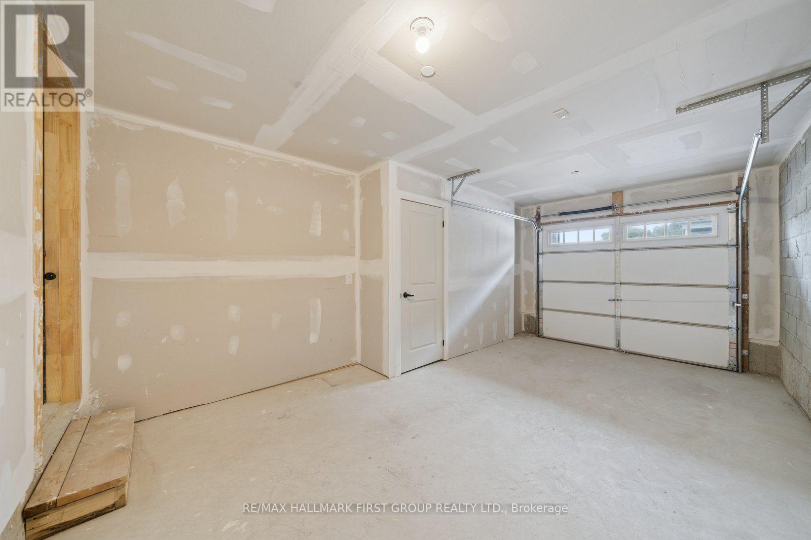 11 Marret Lane, Clarington (Newcastle), Ontario  L1B 0X2 - Photo 15 - E13852466