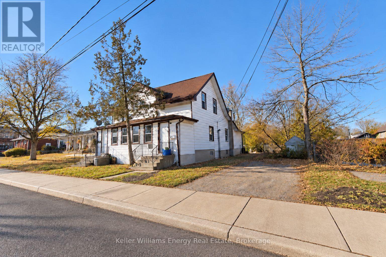 3 - 5 Crandall Street, Kawartha Lakes (Lindsay), Ontario  K9V 1R9 - Photo 2 - X13852942