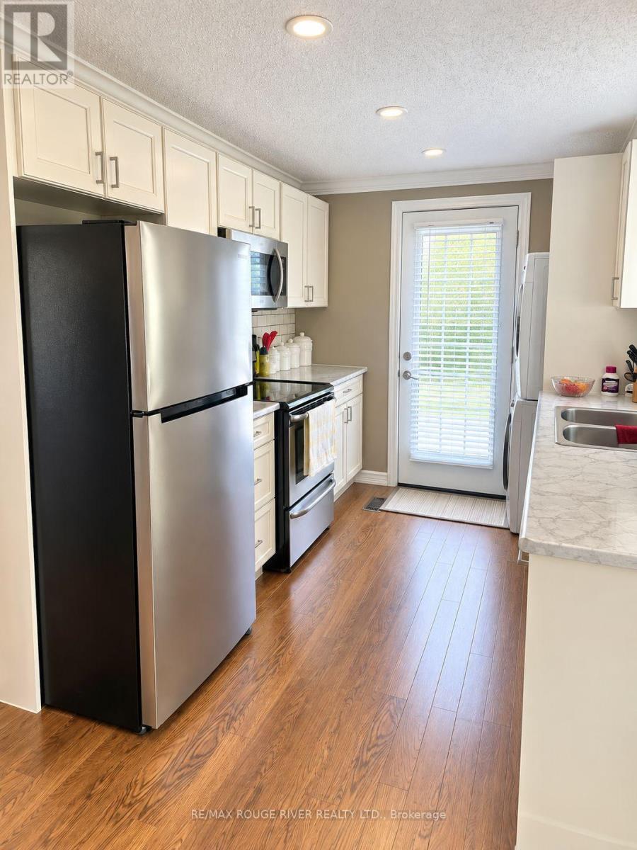 154 Wilmot Trail, Clarington (Bowmanville), Ontario  L1B 1B9 - Photo 8 - E13854036
