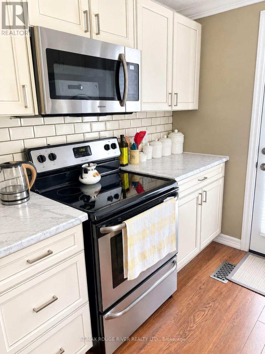 154 Wilmot Trail, Clarington (Bowmanville), Ontario  L1B 1B9 - Photo 9 - E13854036