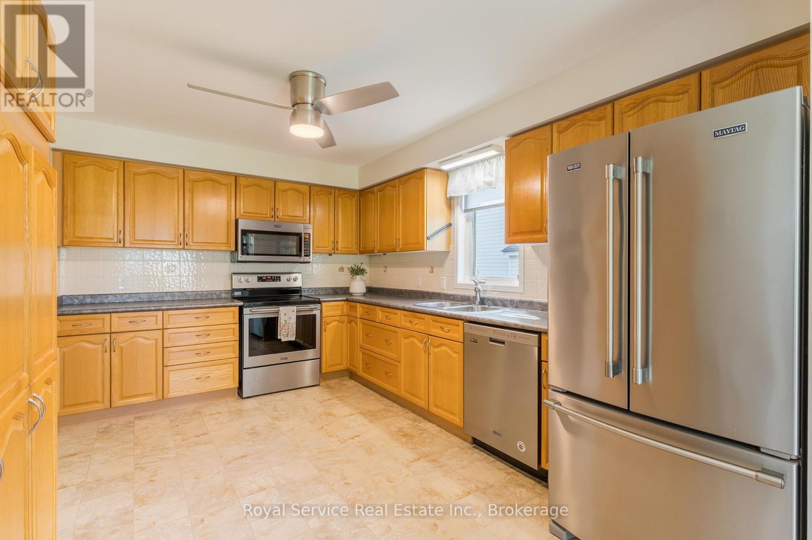 11 Algonquin Trail, Clarington (Bowmanville), Ontario  L1B 1A1 - Photo 11 - E13854450