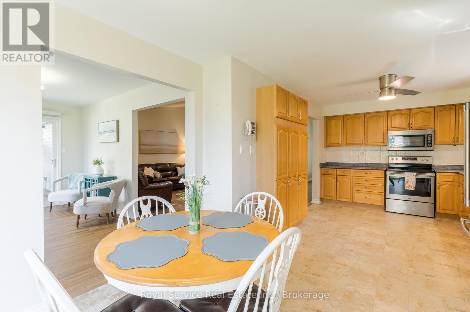 11 Algonquin Trail, Clarington (Bowmanville), Ontario  L1B 1A1 - Photo 15 - E13854450