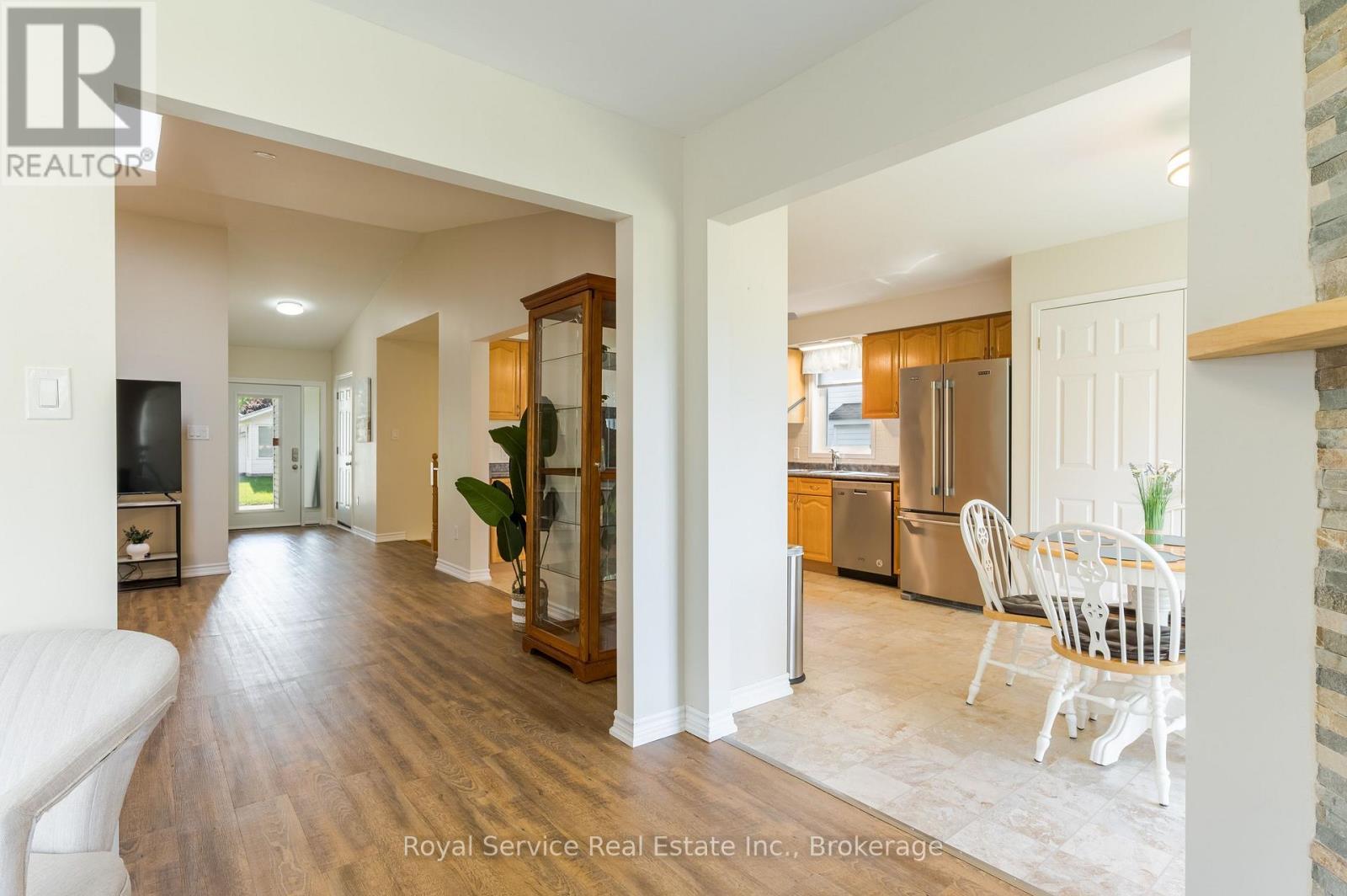 11 Algonquin Trail, Clarington (Bowmanville), Ontario  L1B 1A1 - Photo 19 - E13854450