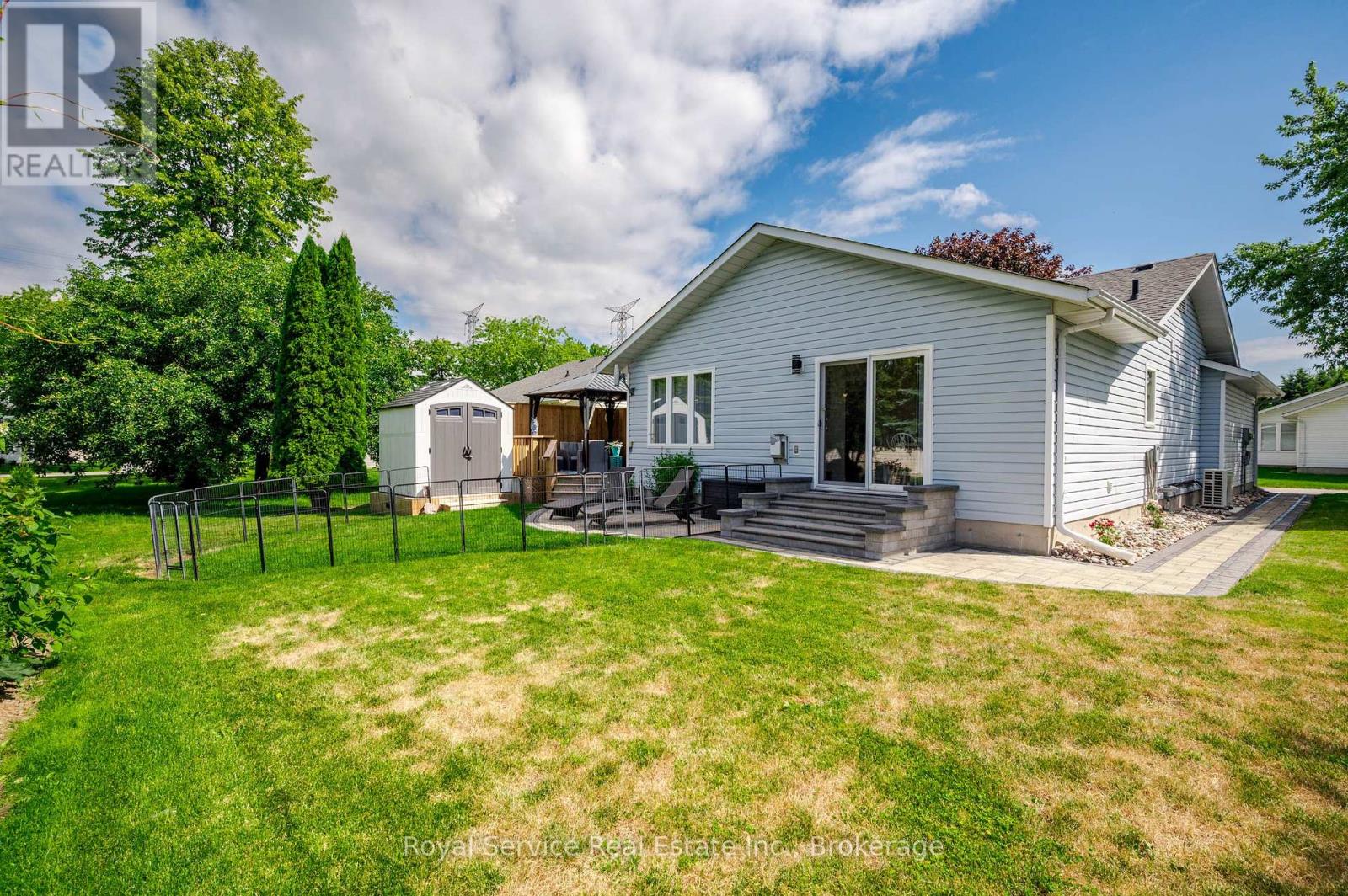 11 Algonquin Trail, Clarington (Bowmanville), Ontario  L1B 1A1 - Photo 31 - E13854450