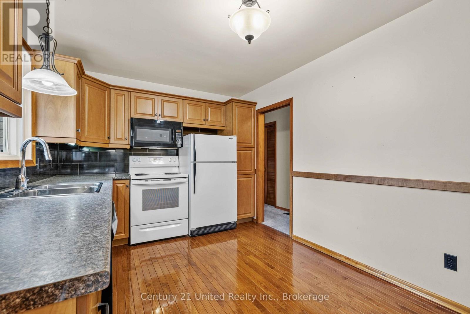 1175 Edmison Drive, Peterborough (Northcrest Ward 5), Ontario  K9H 6V2 - Photo 8 - X13854456