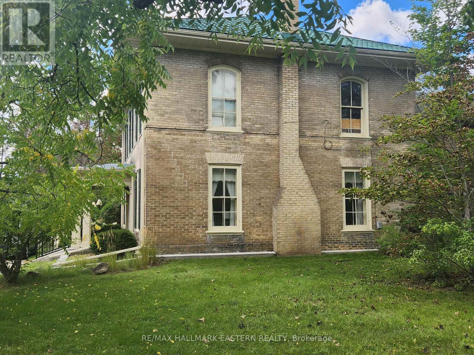 813 Water Street, Peterborough (Northcrest Ward 5), Ontario  K9H 3N7 - Photo 3 - X13855358