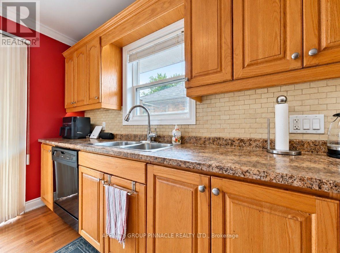 5 Denfield Road, Kawartha Lakes (Lindsay), Ontario  K9V 0B4 - Photo 13 - X13855638
