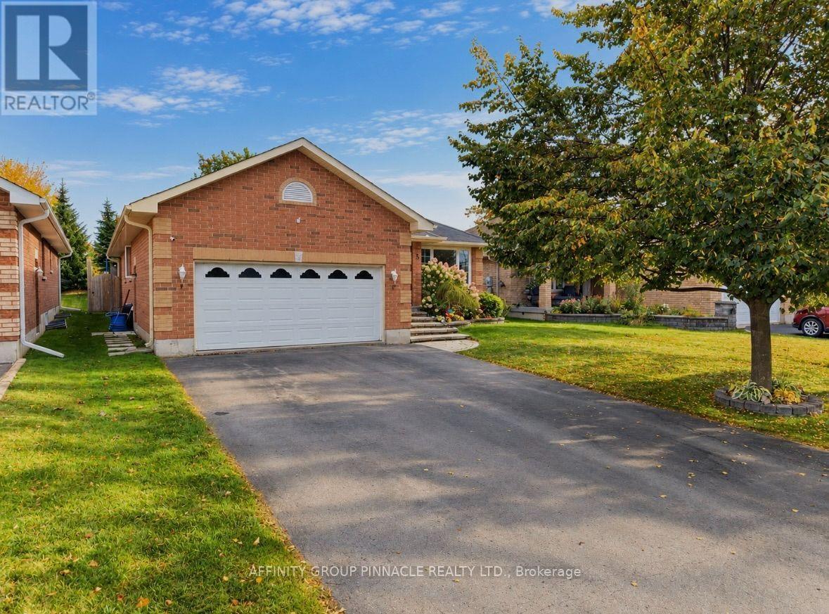 5 Denfield Road, Kawartha Lakes (Lindsay), Ontario  K9V 0B4 - Photo 2 - X13855638
