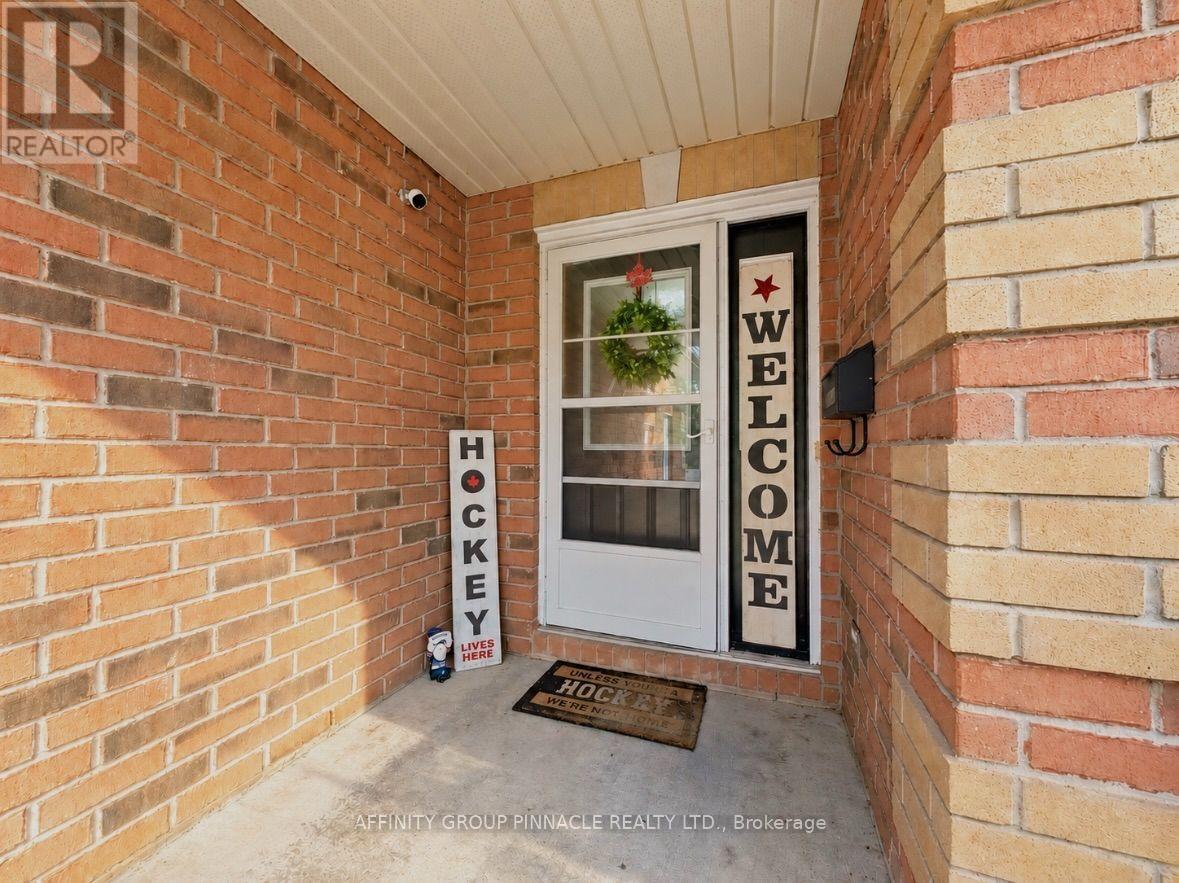 5 Denfield Road, Kawartha Lakes (Lindsay), Ontario  K9V 0B4 - Photo 5 - X13855638
