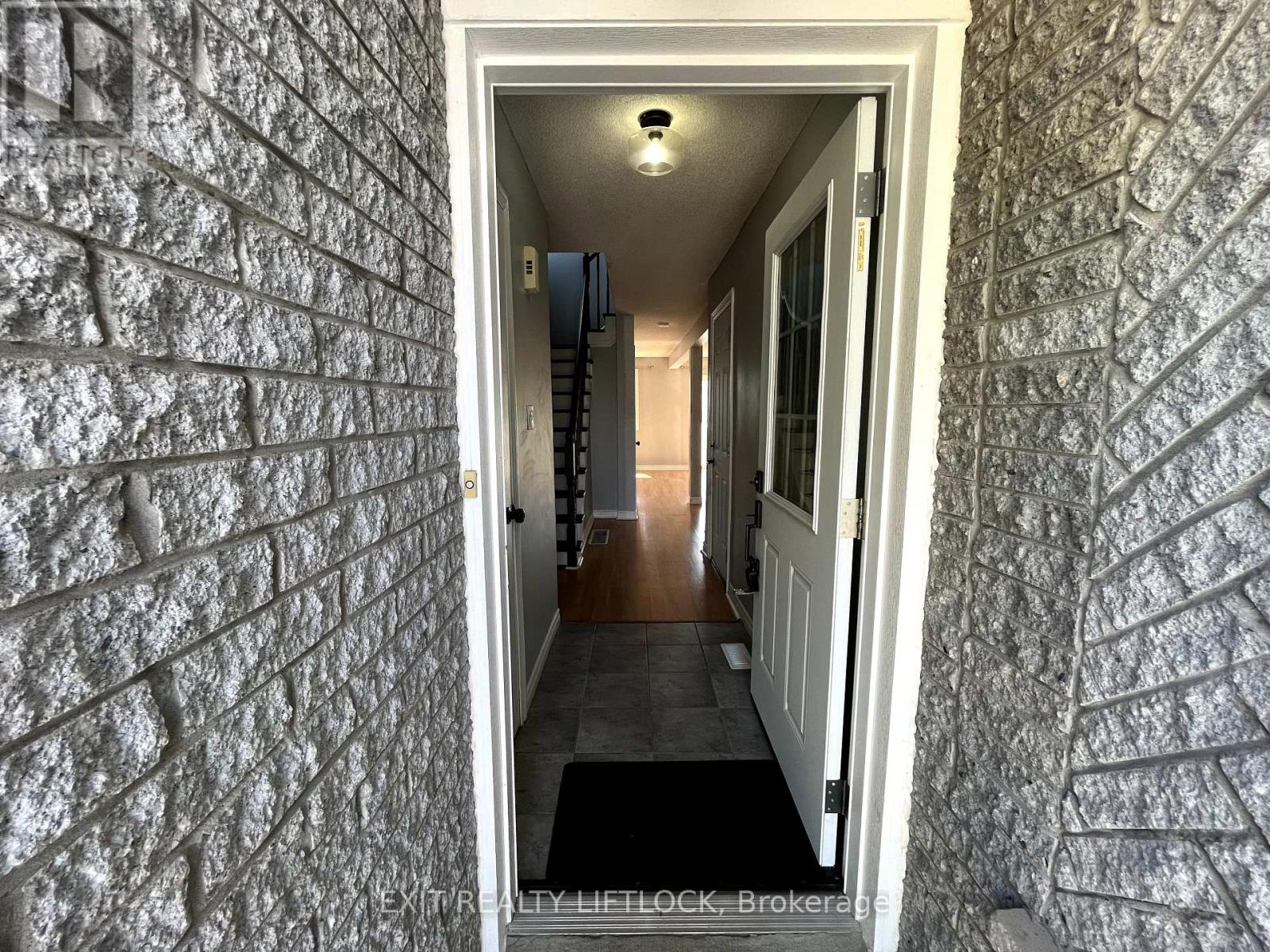 722 Trailview Drive, Peterborough (Ashburnham Ward 4), Ontario  K9J 8P2 - Photo 2 - X13855712