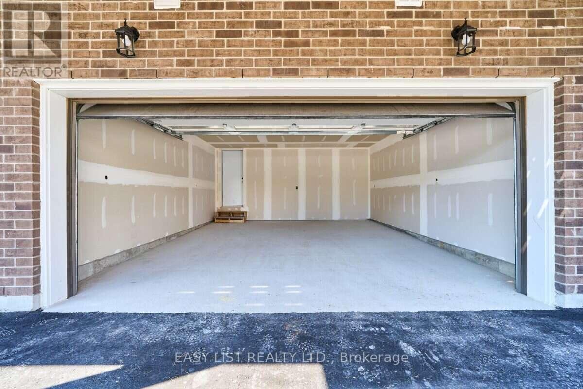 31 Addyman Crescent, Clarington (Newcastle), Ontario  L1B 0X4 - Photo 10 - E13856270