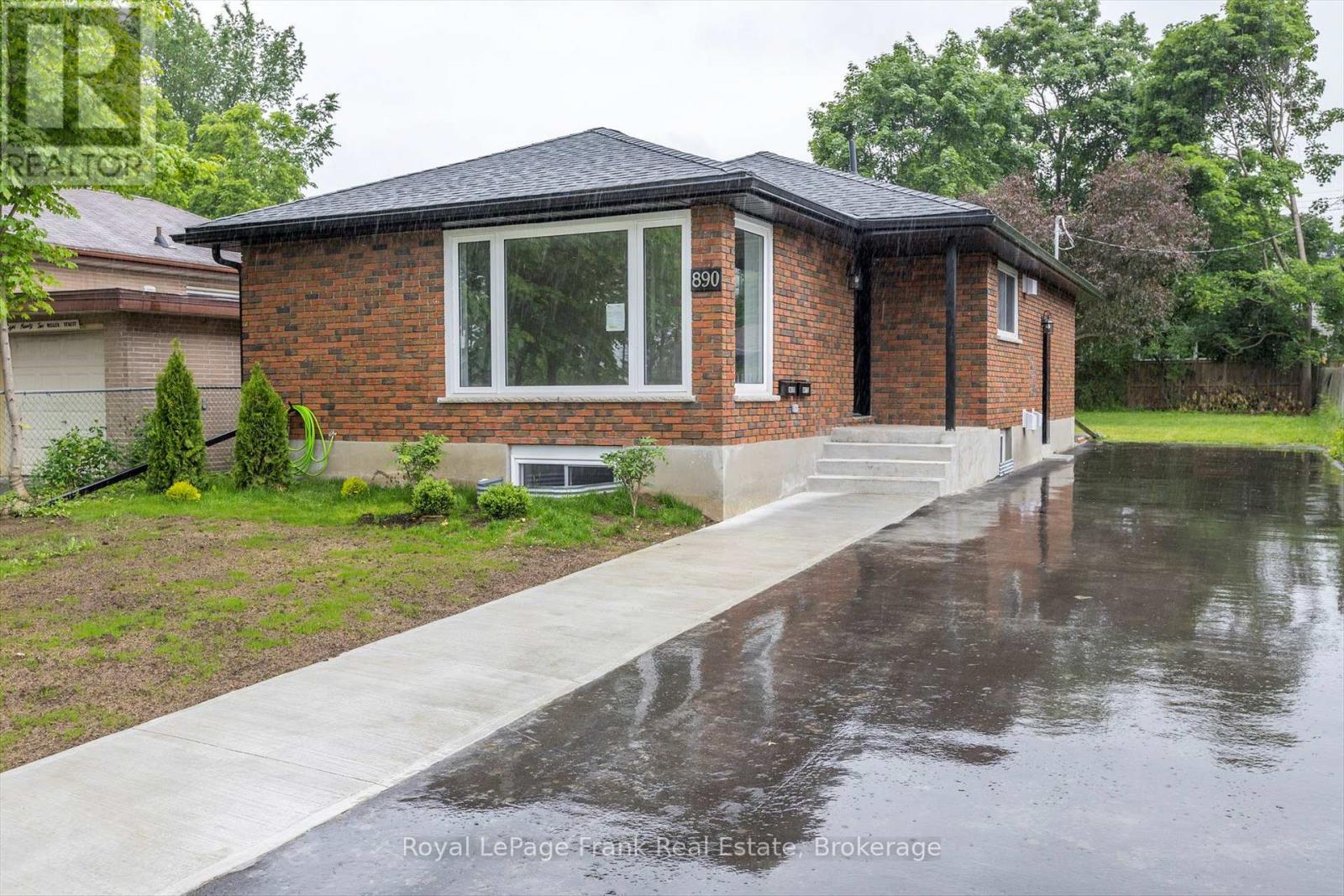 MAIN - 890 WELLER STREET, peterborough (monaghan ward 2), Ontario
