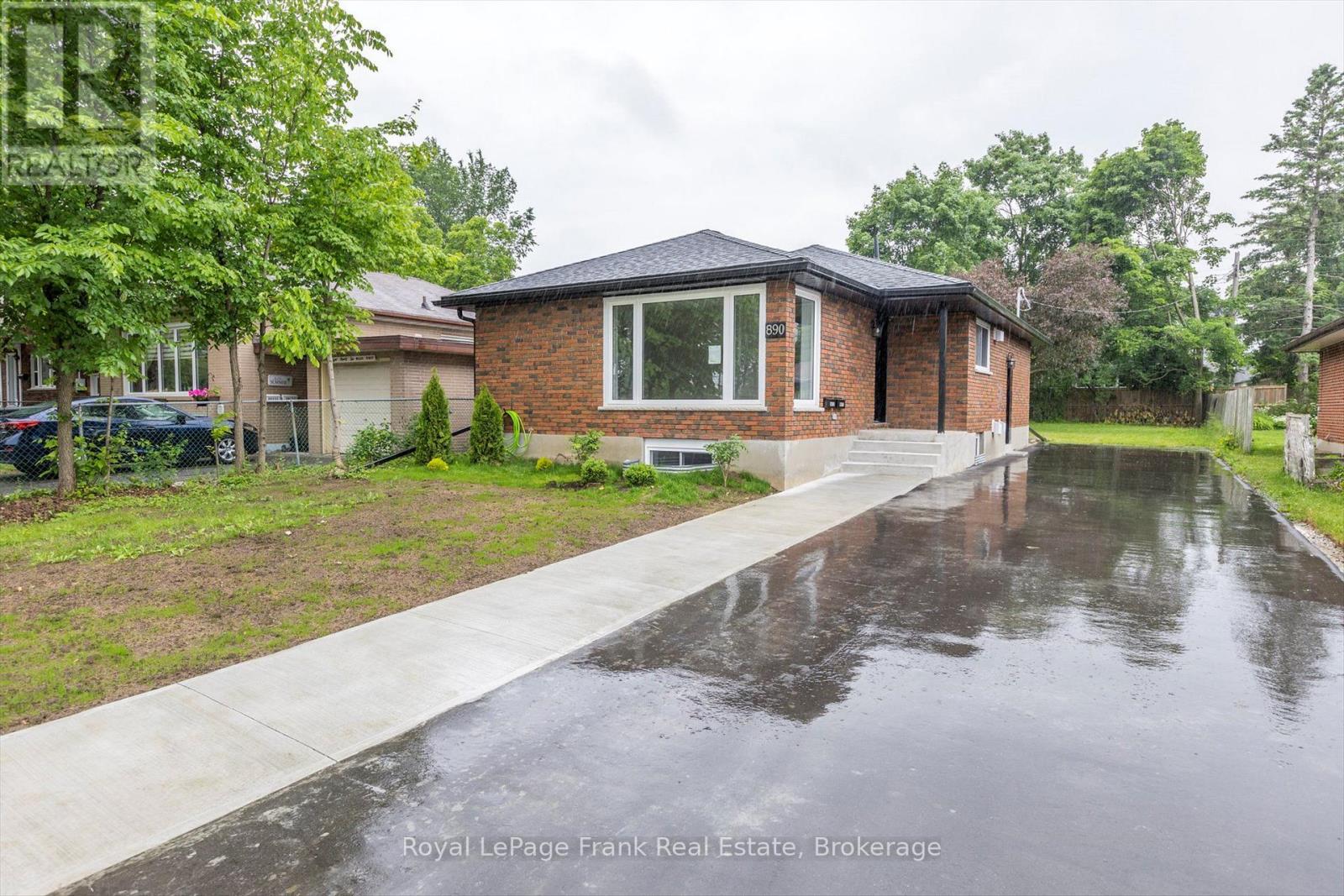 Main - 890 Weller Street, Peterborough (Monaghan Ward 2), Ontario  K9J 4X8 - Photo 2 - X13856326