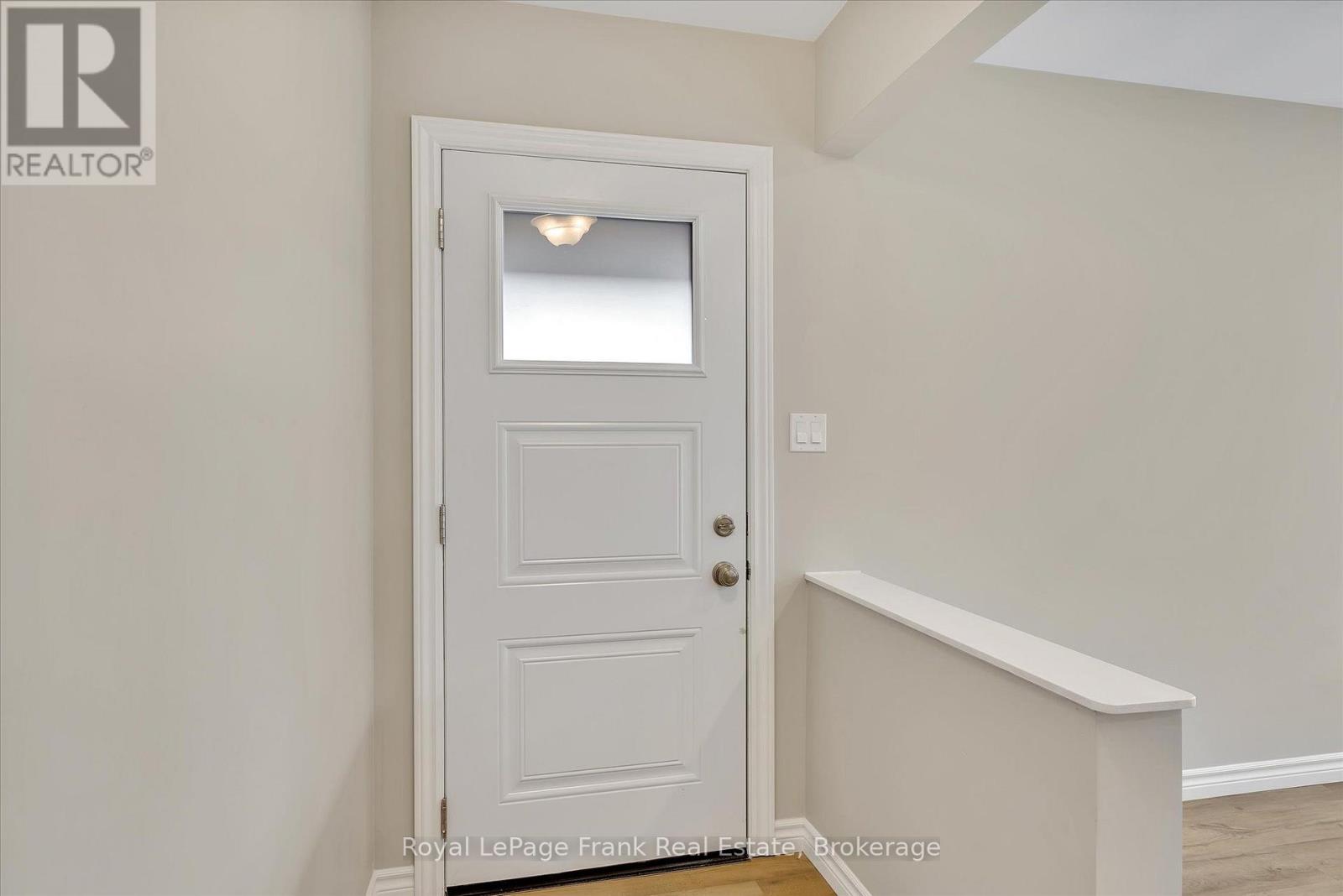 Main - 890 Weller Street, Peterborough (Monaghan Ward 2), Ontario  K9J 4X8 - Photo 6 - X13856326