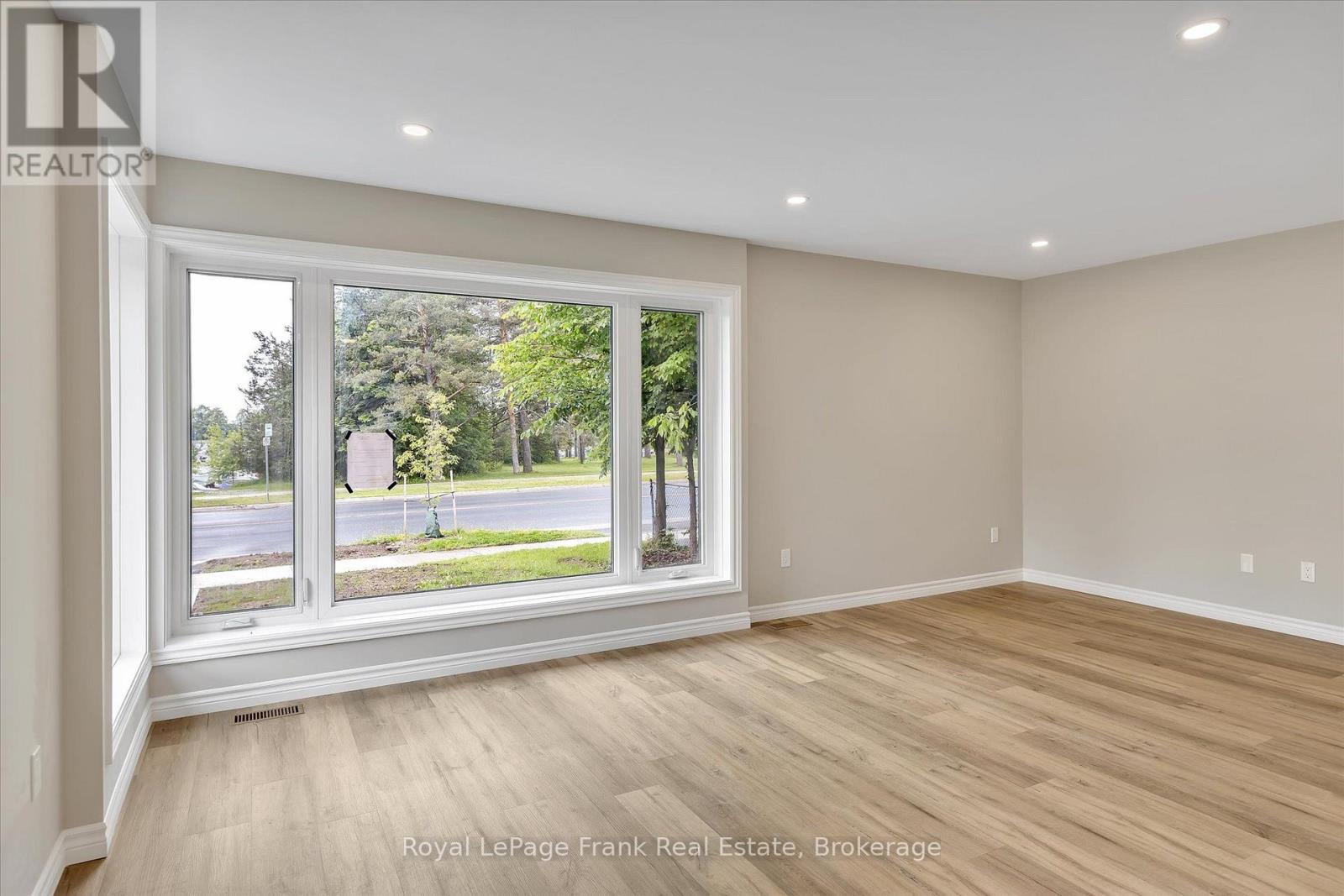 Main - 890 Weller Street, Peterborough (Monaghan Ward 2), Ontario  K9J 4X8 - Photo 7 - X13856326