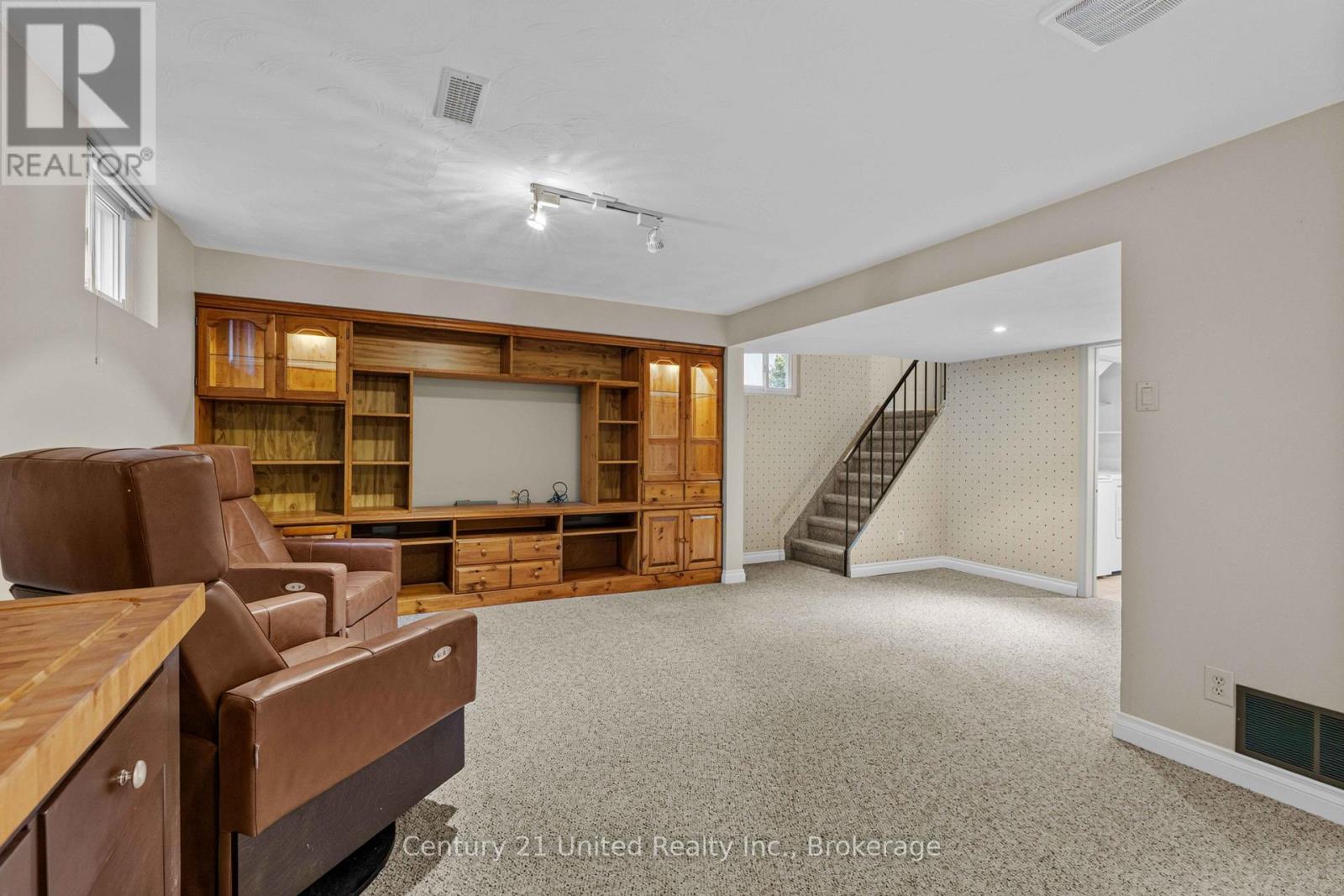 1203 Royal Drive, Peterborough (Northcrest Ward 5), Ontario  K9H 6R3 - Photo 32 - X13856726