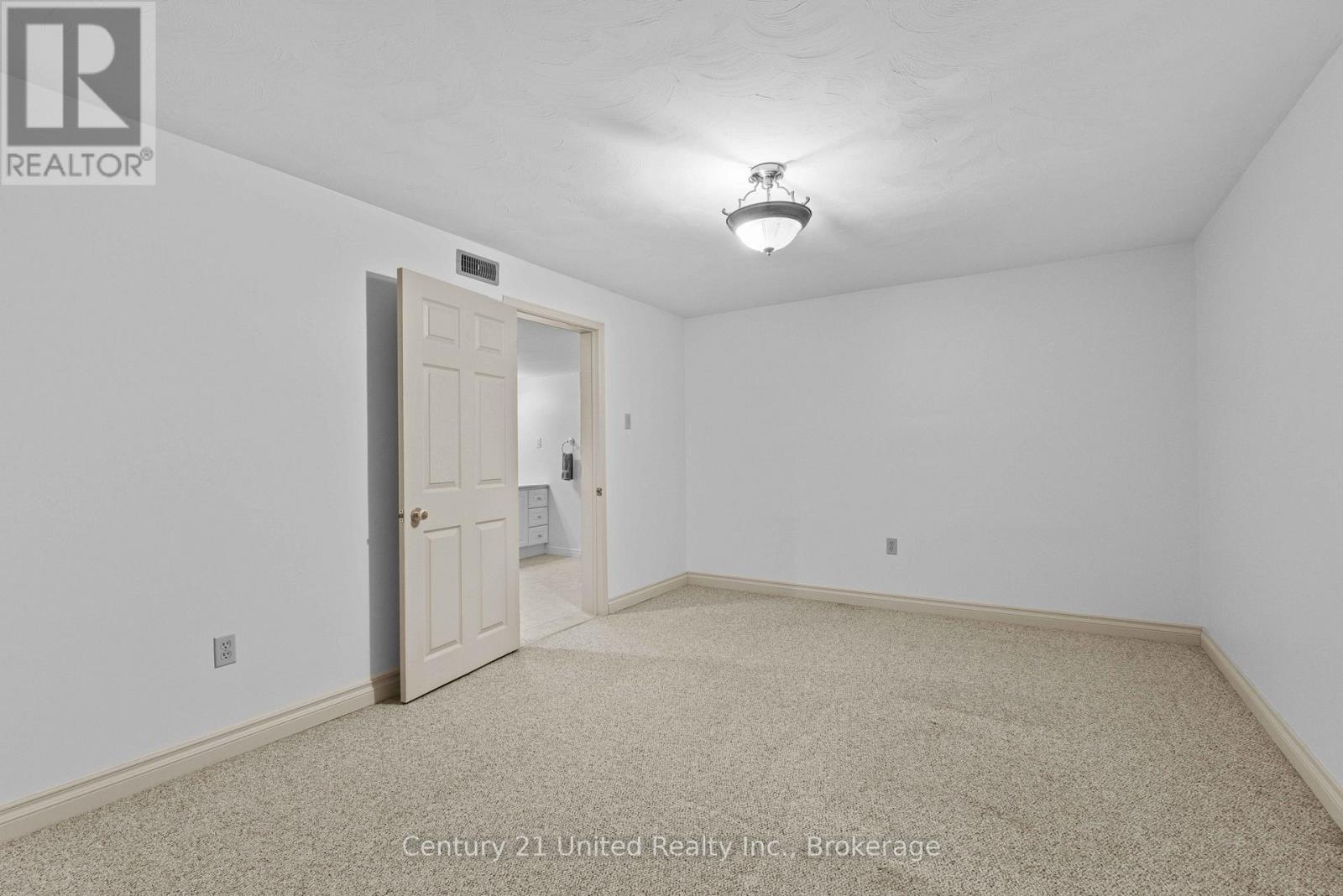 1203 Royal Drive, Peterborough (Northcrest Ward 5), Ontario  K9H 6R3 - Photo 34 - X13856726
