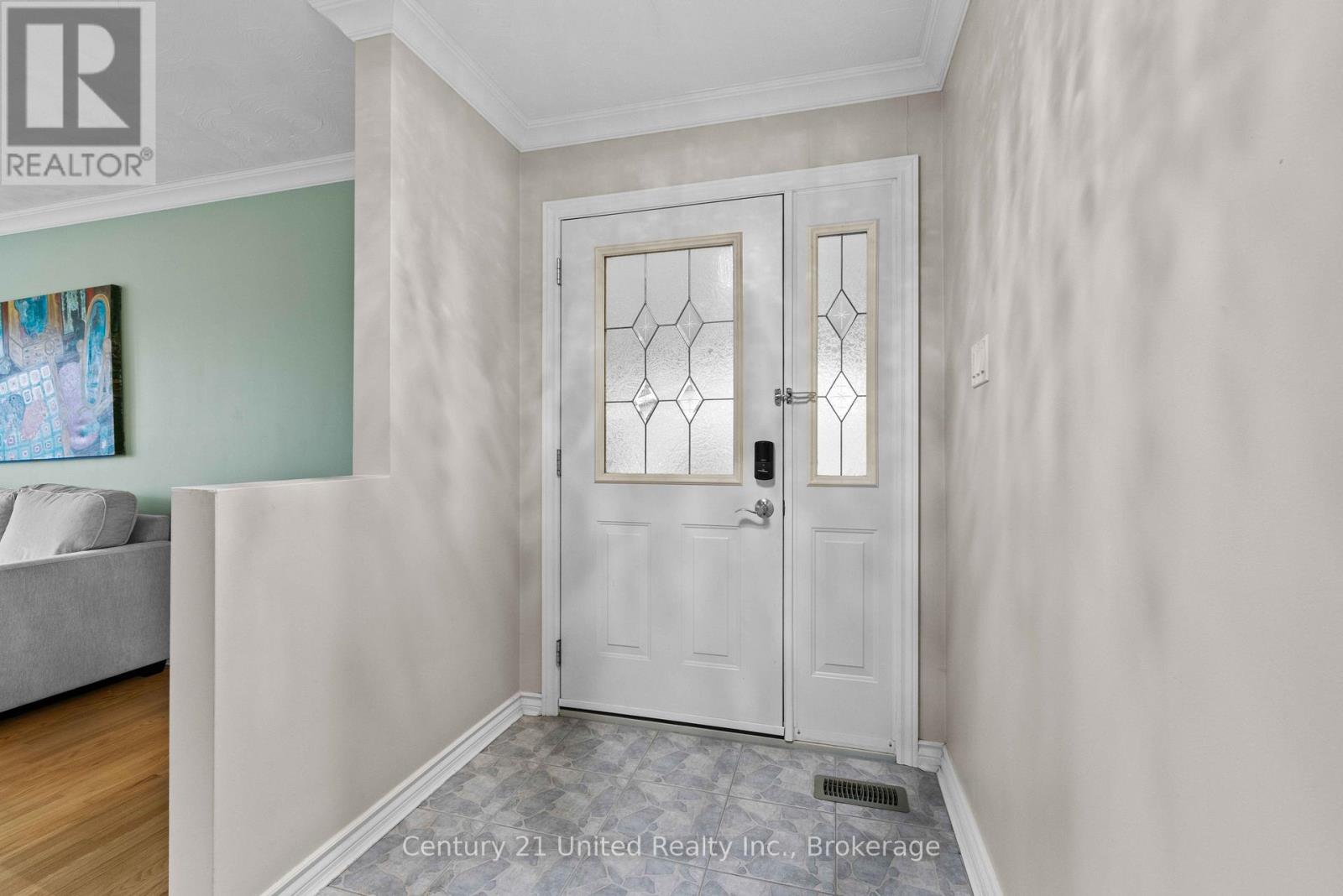 1203 Royal Drive, Peterborough (Northcrest Ward 5), Ontario  K9H 6R3 - Photo 6 - X13856726