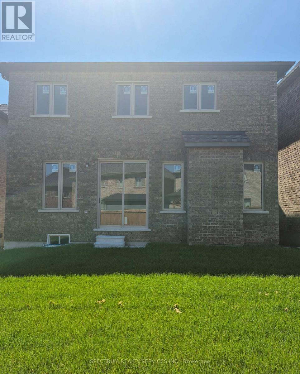 23 Rogerson Street, Clarington (Newcastle), Ontario  L1B 0W4 - Photo 5 - E13856834