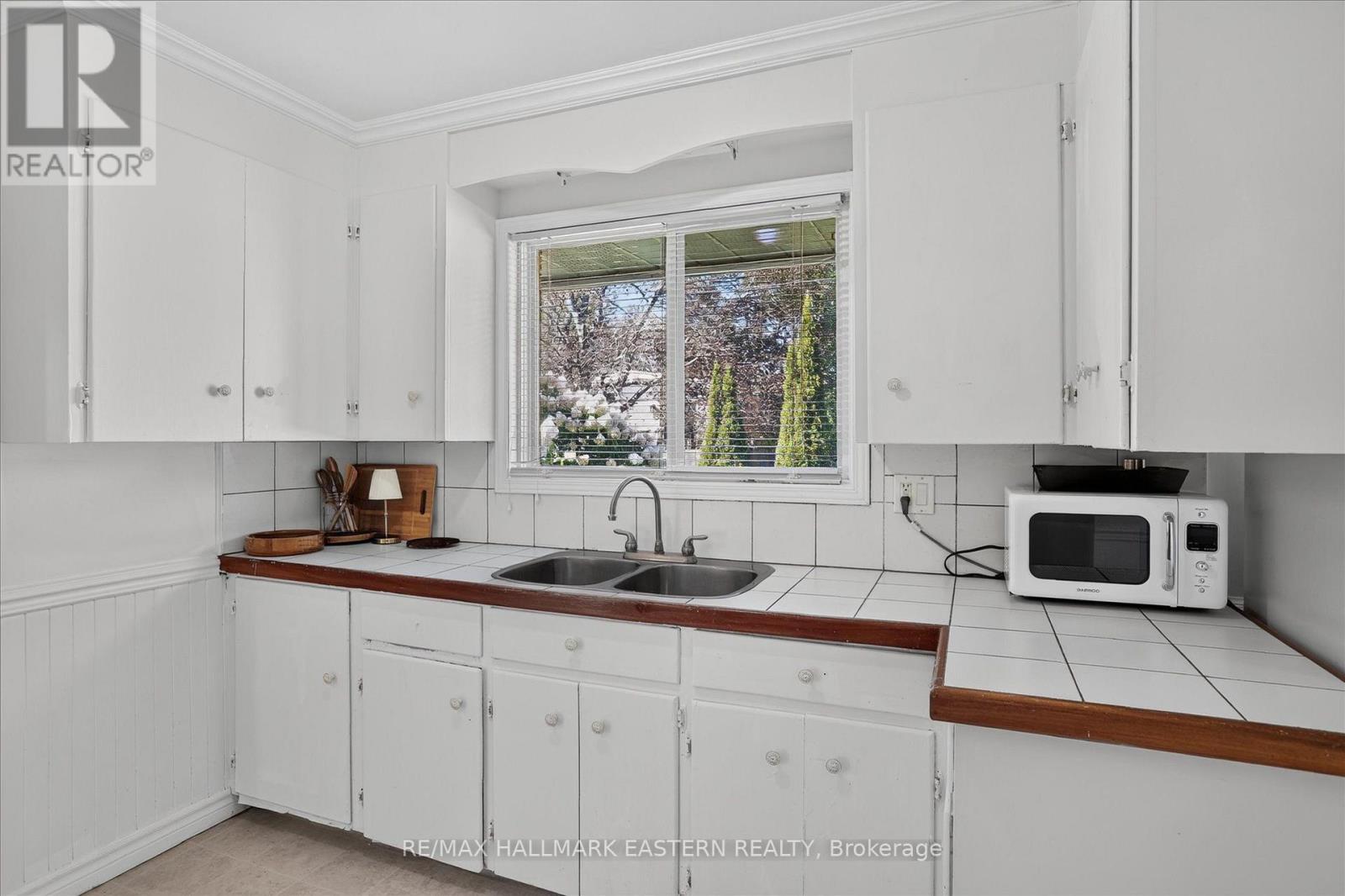 897 Westdale Avenue, Peterborough (Northcrest Ward 5), Ontario  K9H 6C5 - Photo 10 - X13858294