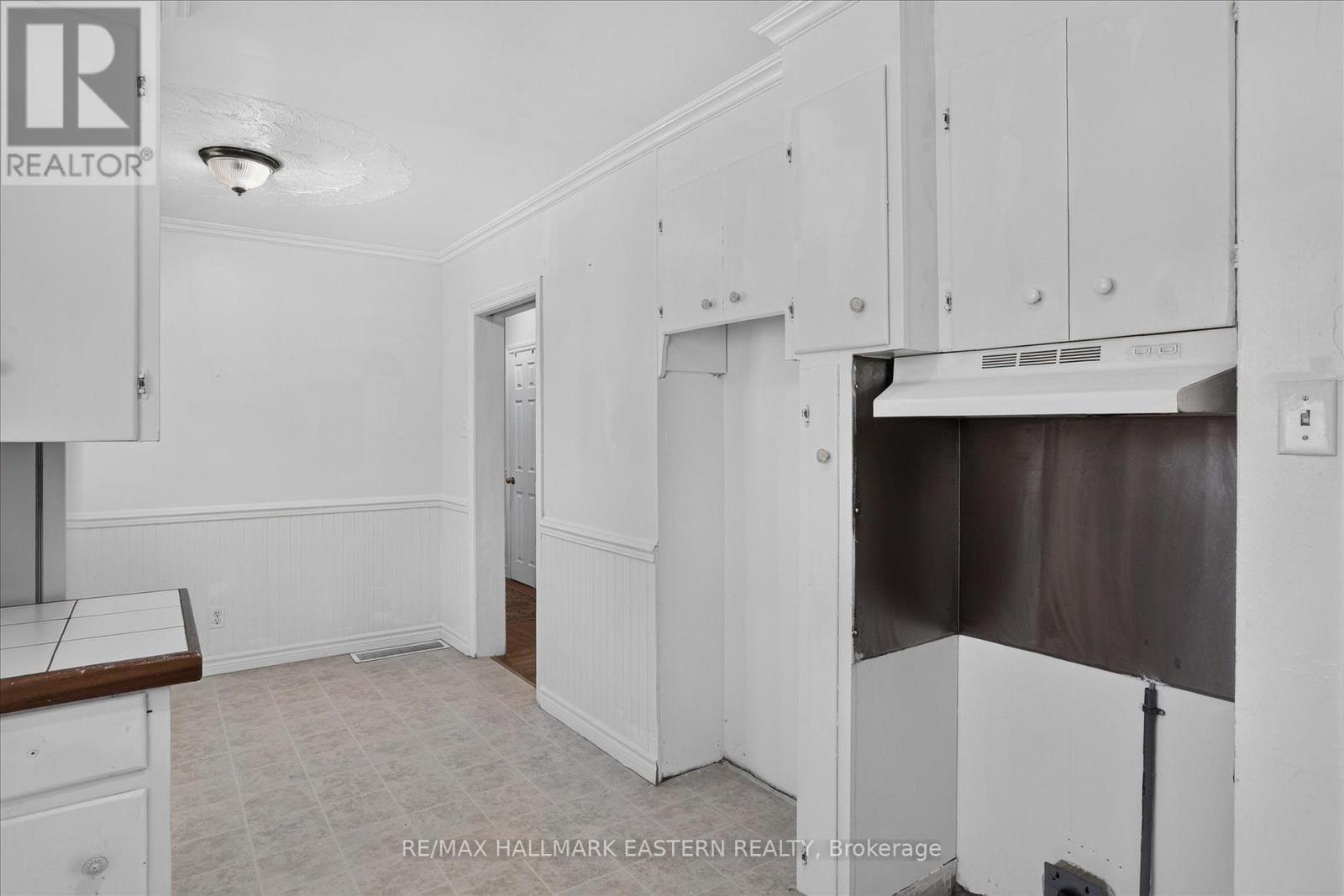 897 Westdale Avenue, Peterborough (Northcrest Ward 5), Ontario  K9H 6C5 - Photo 12 - X13858294
