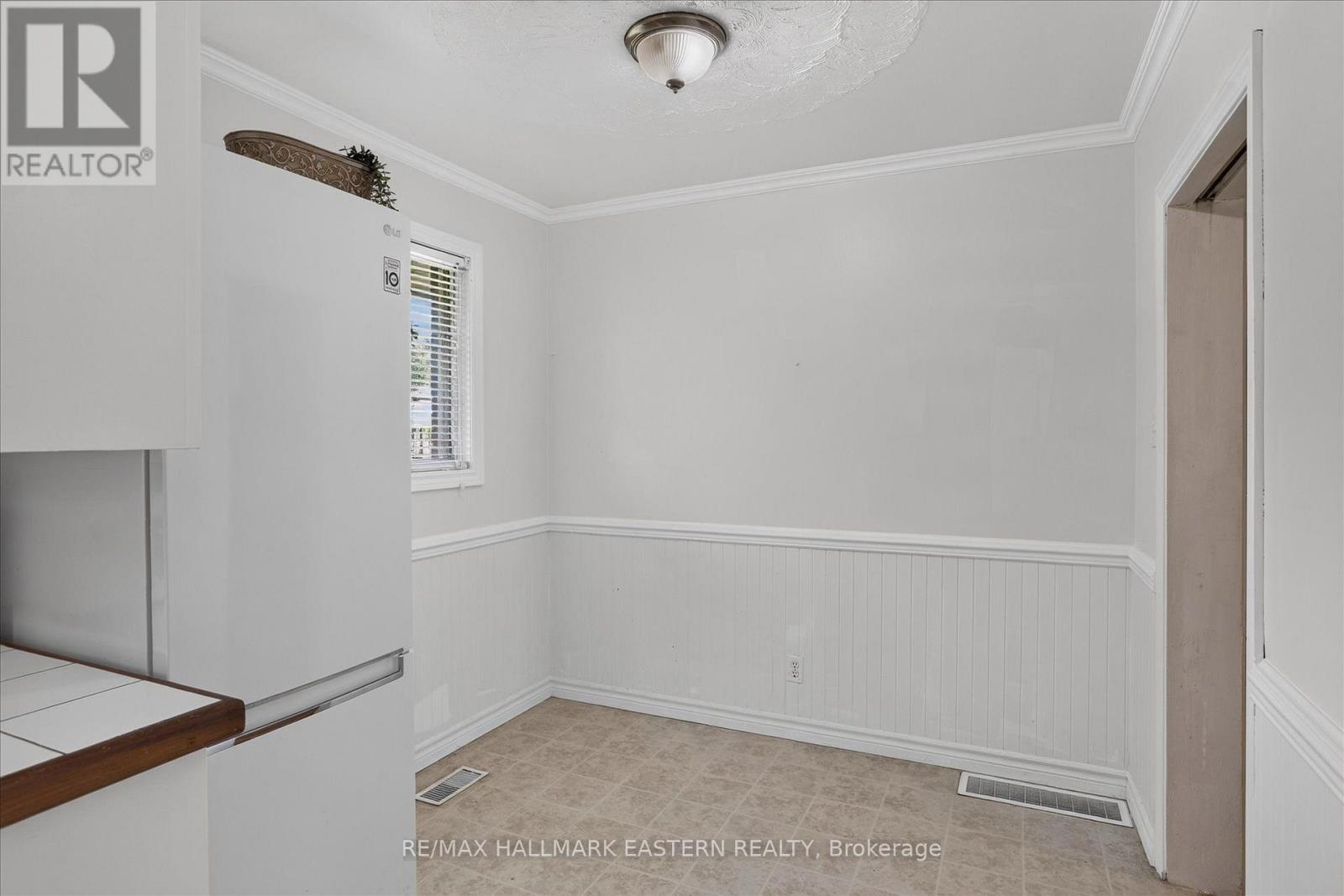 897 Westdale Avenue, Peterborough (Northcrest Ward 5), Ontario  K9H 6C5 - Photo 13 - X13858294