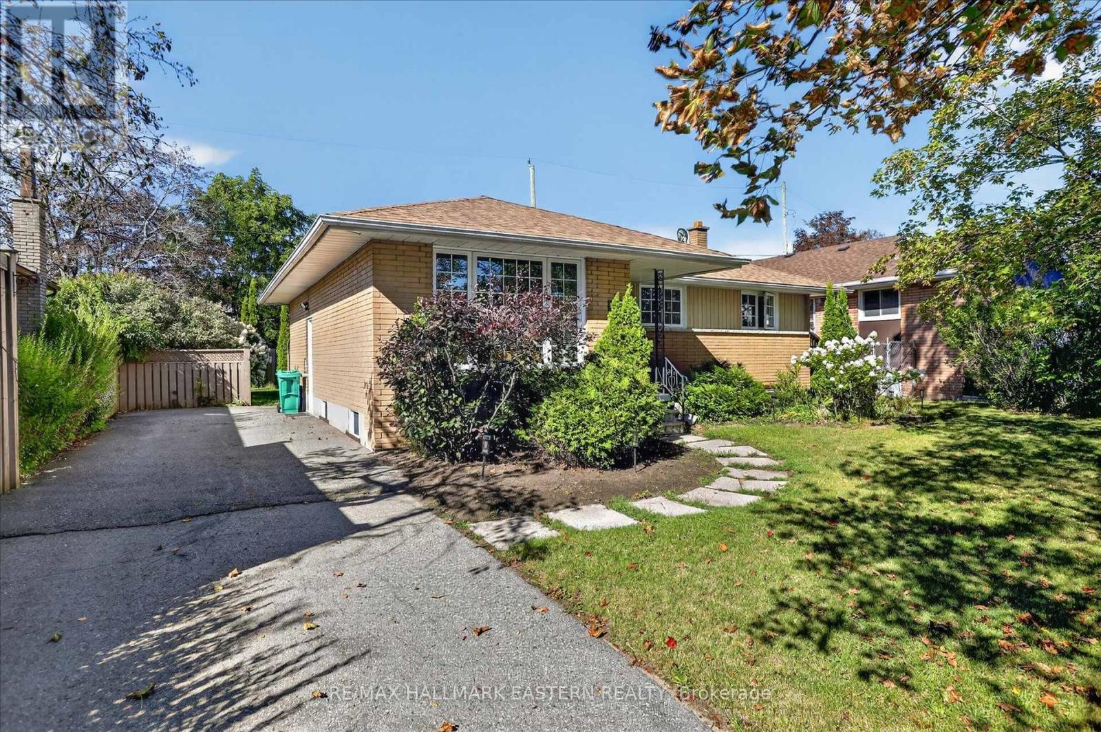 897 Westdale Avenue, Peterborough (Northcrest Ward 5), Ontario  K9H 6C5 - Photo 3 - X13858294