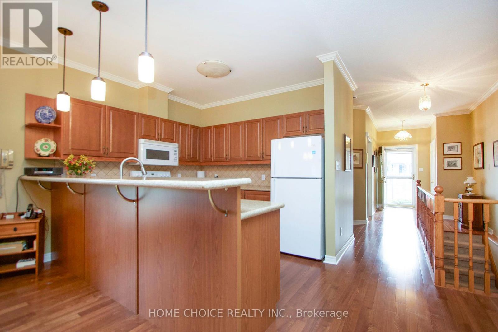8 Hinkley Trail, Clarington (Newcastle), Ontario  L1B 1P4 - Photo 11 - E13859670