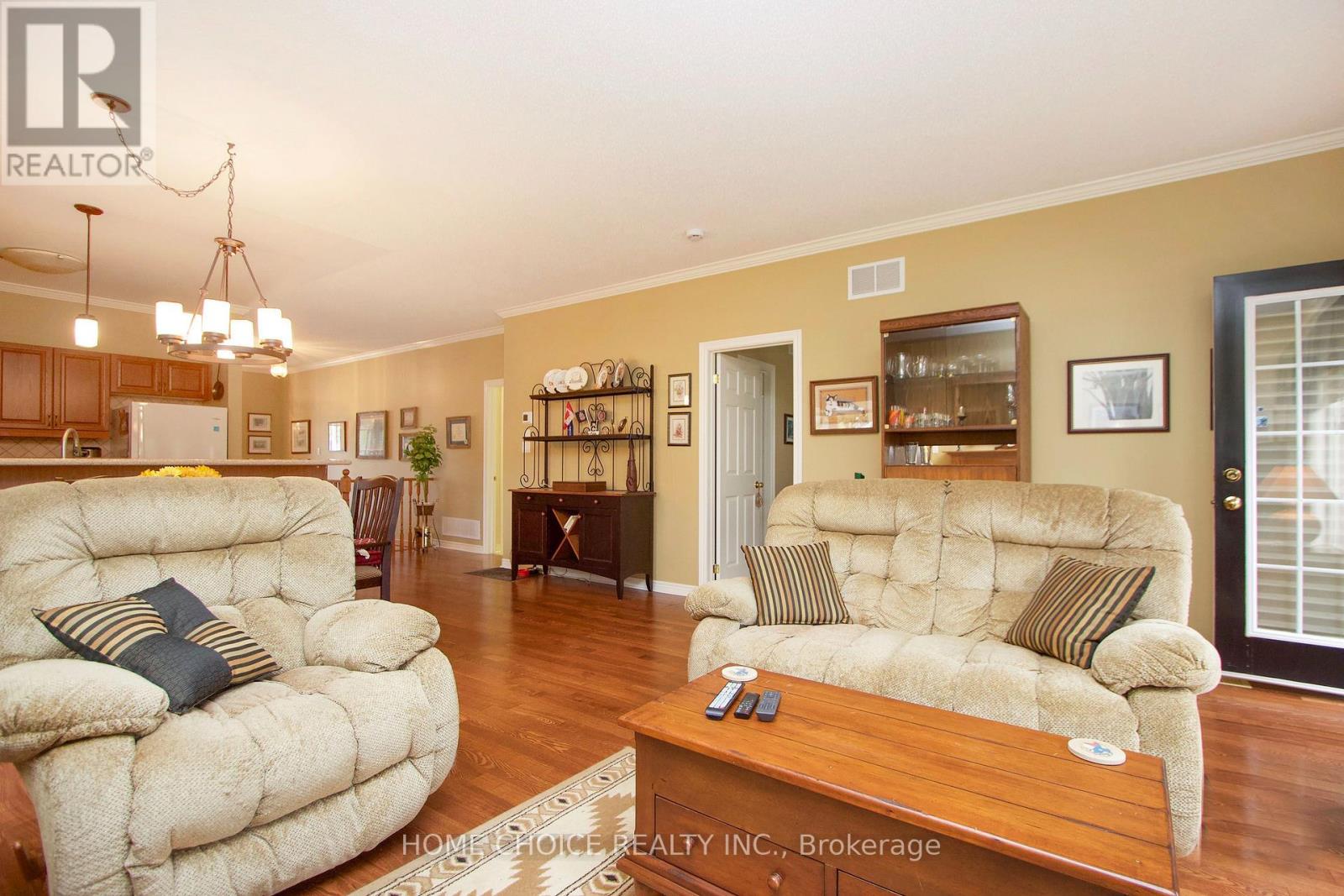 8 Hinkley Trail, Clarington (Newcastle), Ontario  L1B 1P4 - Photo 17 - E13859670