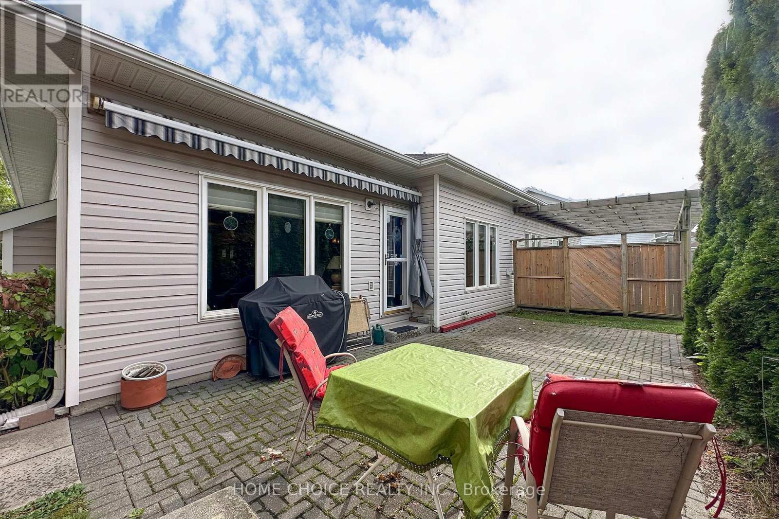 8 Hinkley Trail, Clarington (Newcastle), Ontario  L1B 1P4 - Photo 25 - E13859670