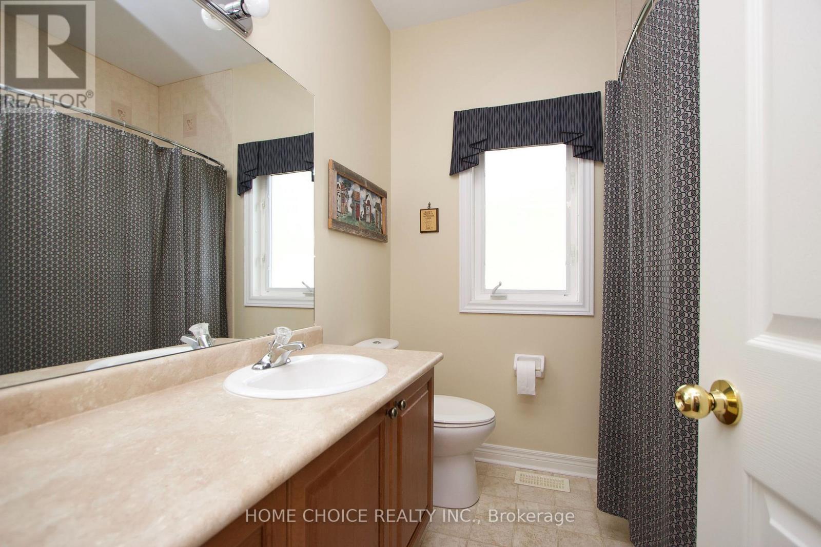 8 Hinkley Trail, Clarington (Newcastle), Ontario  L1B 1P4 - Photo 8 - E13859670