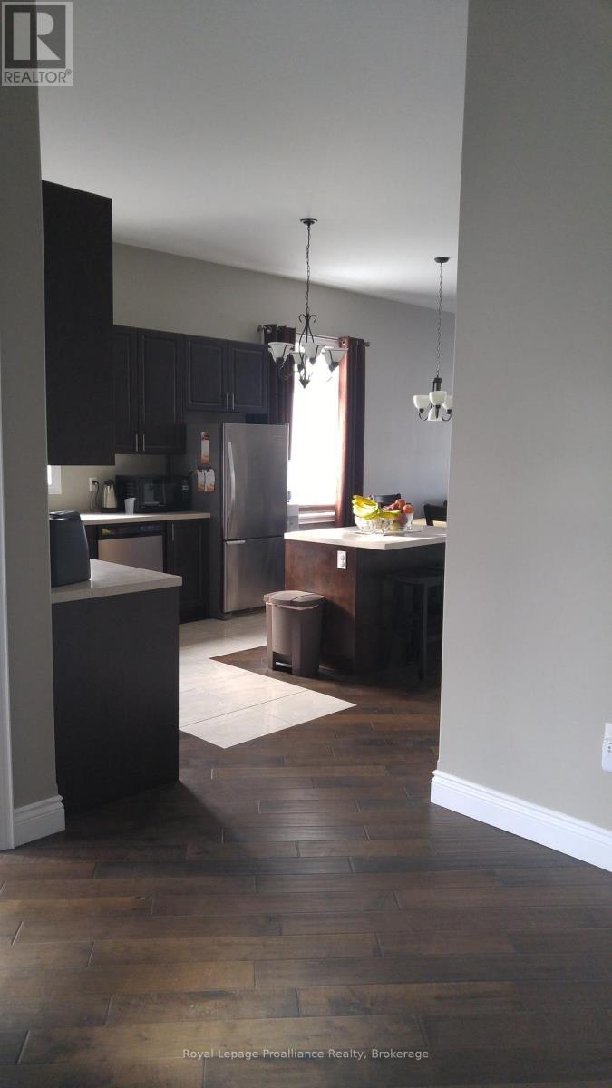 10 Lockside Drive, Peterborough (Otonabee Ward 1), Ontario  K9J 8T1 - Photo 6 - X13860636