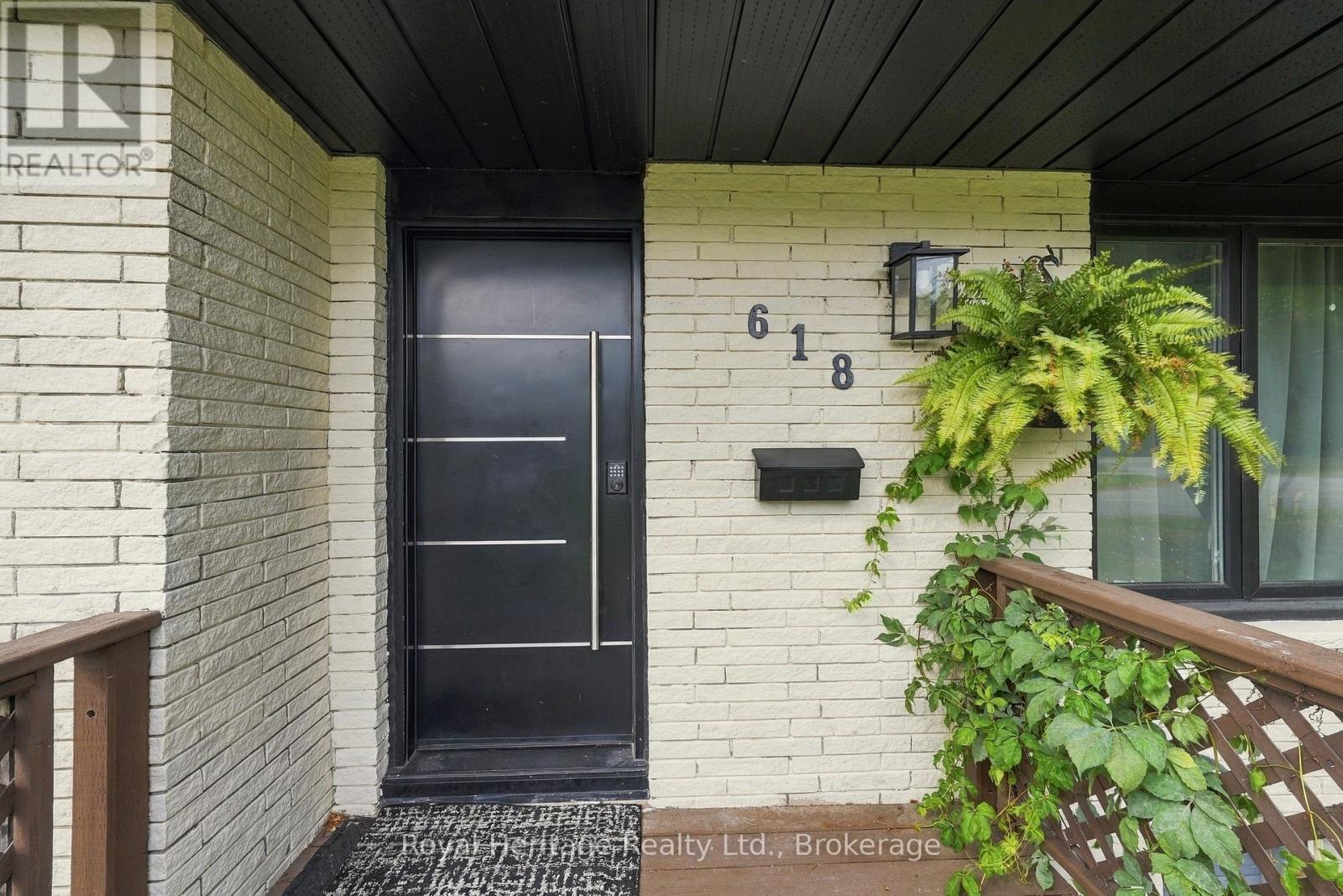618 Sunset Boulevard, Clarington (Newcastle), Ontario  L1B 1C9 - Photo 5 - E13861654