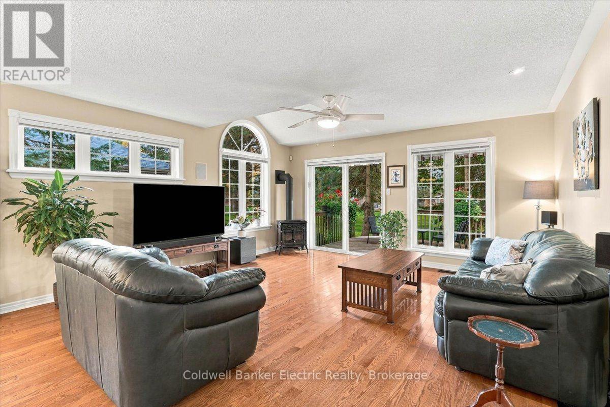 35 - 300 Franmor Drive, Peterborough (Ashburnham Ward 4), Ontario  K9H 7R1 - Photo 11 - X13862246