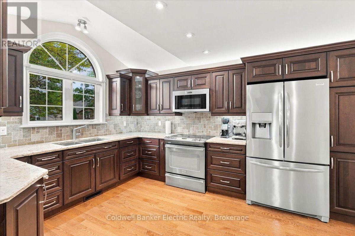 35 - 300 Franmor Drive, Peterborough (Ashburnham Ward 4), Ontario  K9H 7R1 - Photo 8 - X13862246