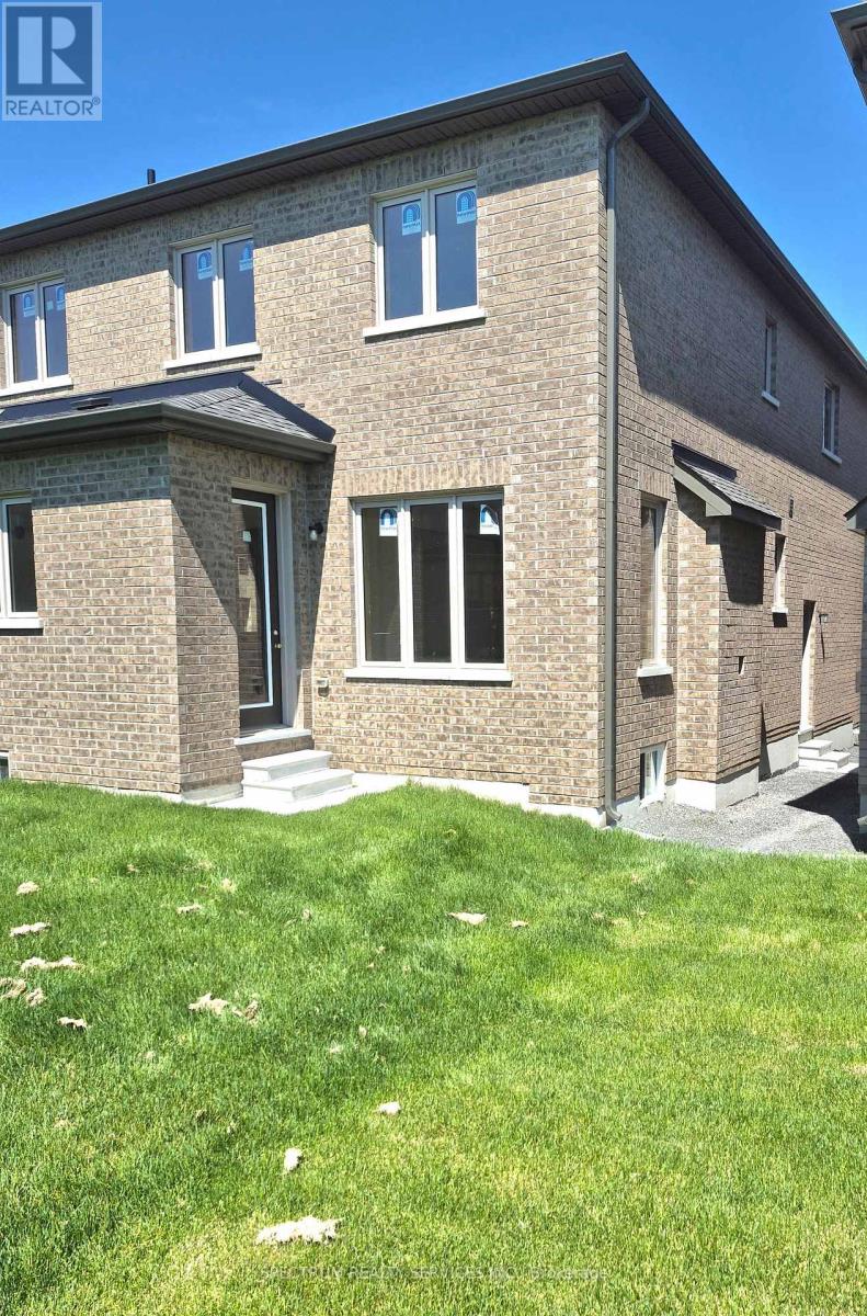 14 Rogerson Street, Clarington (Newcastle), Ontario  L1B 0W4 - Photo 5 - E13862444