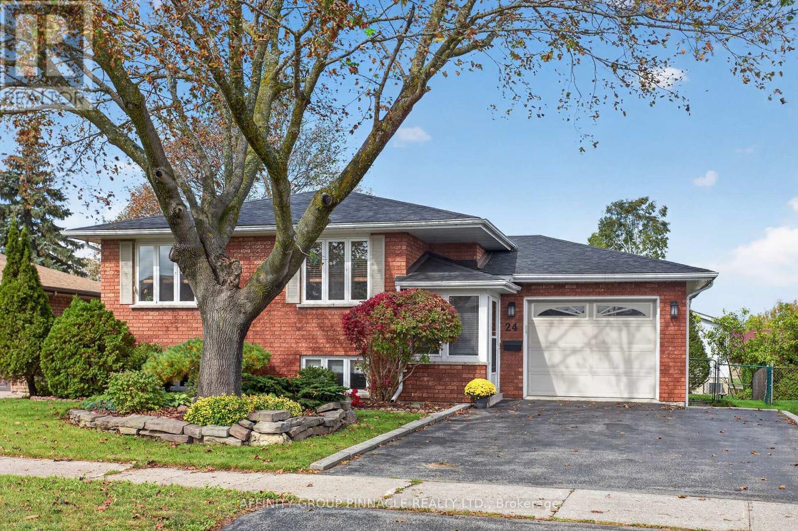 24 ANDREW DRIVE, kawartha lakes (lindsay), Ontario