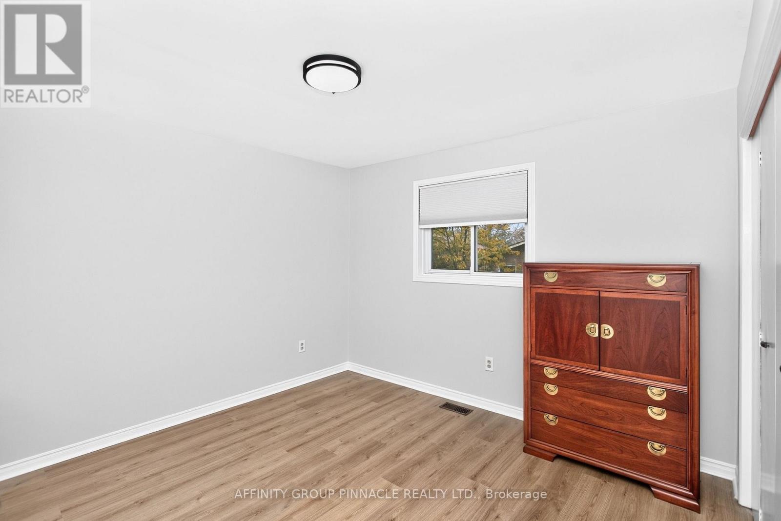 24 Andrew Drive, Kawartha Lakes (Lindsay), Ontario  K9V 5W6 - Photo 19 - X13863060