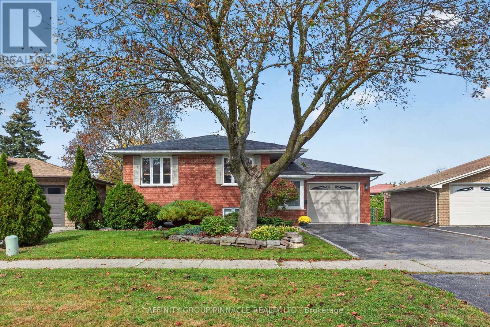 24 Andrew Drive, Kawartha Lakes (Lindsay), Ontario  K9V 5W6 - Photo 2 - X13863060