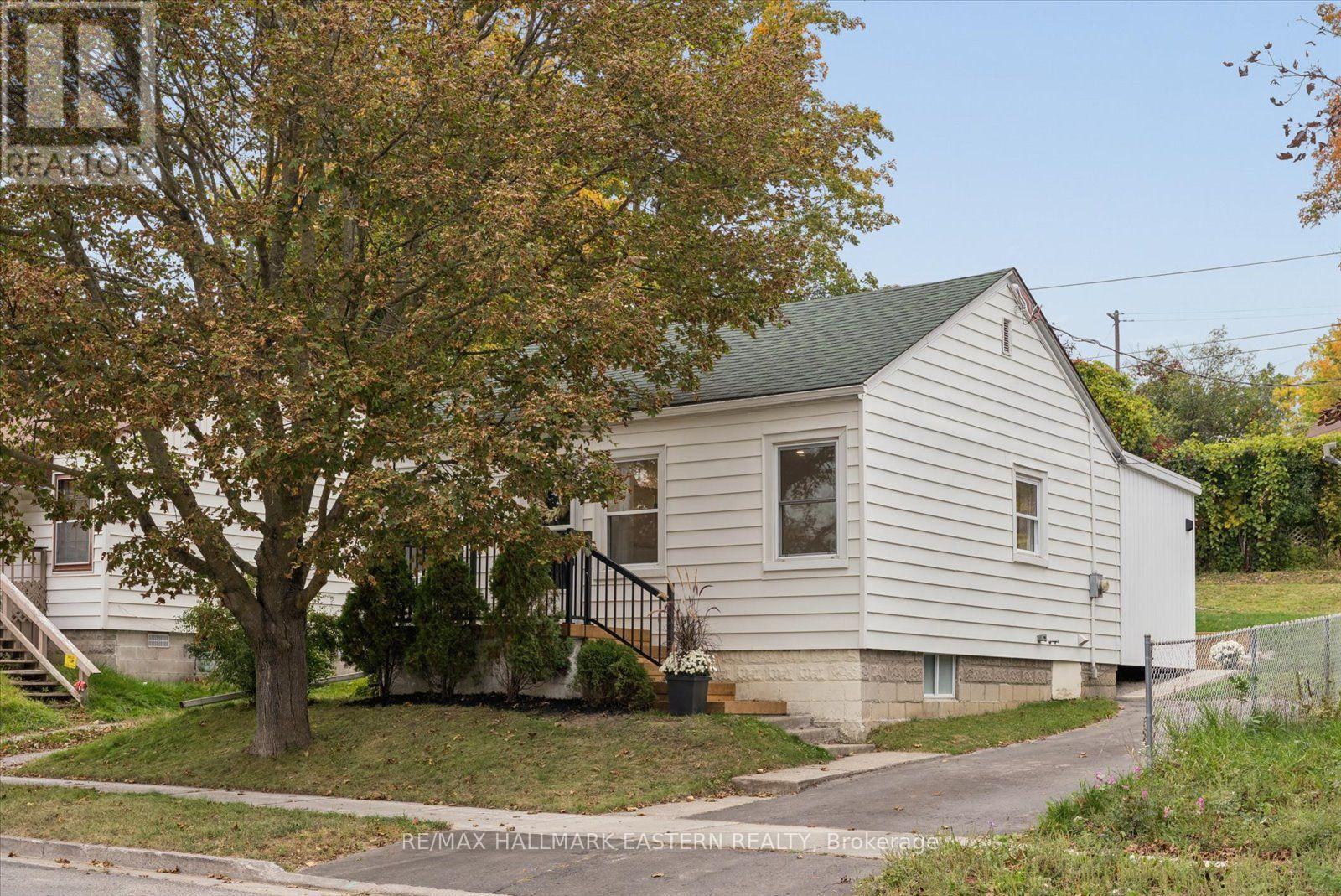 482 Wellington Street W, Peterborough (Northcrest Ward 5), Ontario  K9H 5C5 - Photo 2 - X13863488