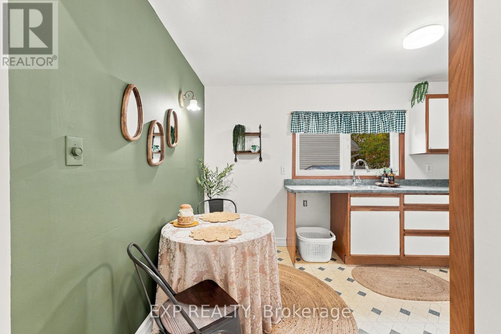 724 Mckellar Street, Peterborough (Otonabee Ward 1), Ontario  K9J 1R3 - Photo 12 - X13864012